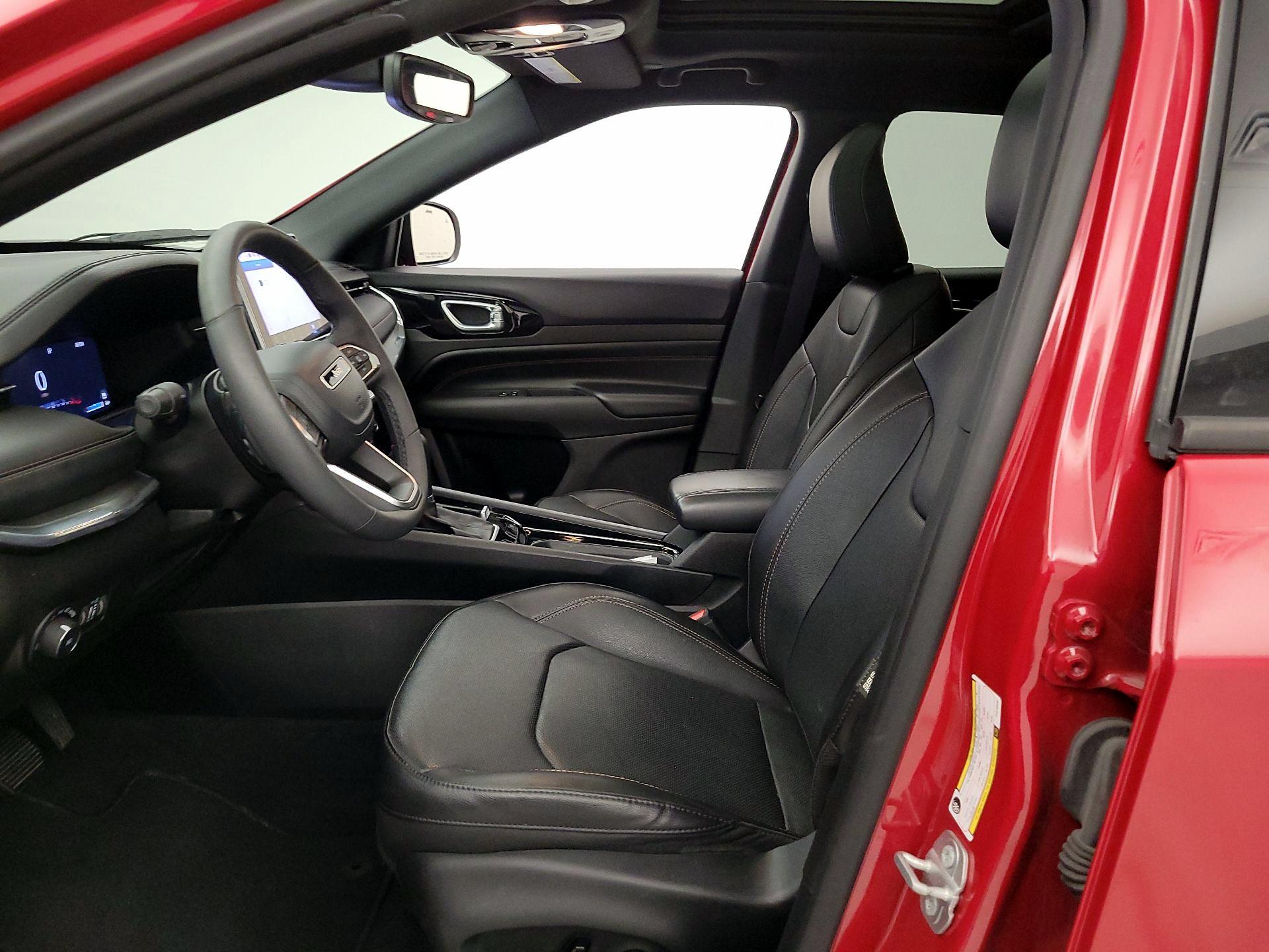Thumbnail: 2023 Jeep Compass - 11