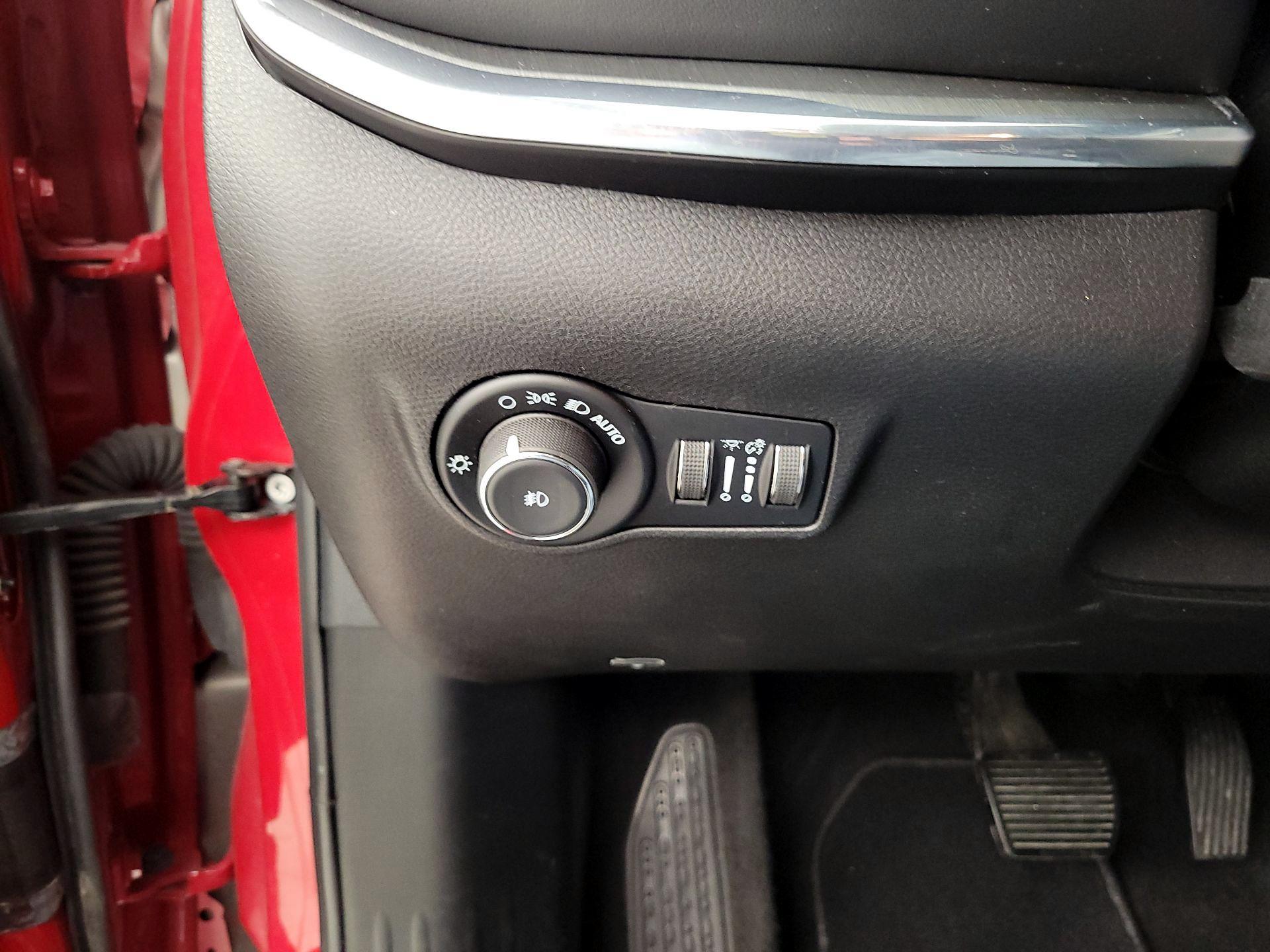 Thumbnail: 2023 Jeep Compass - 13
