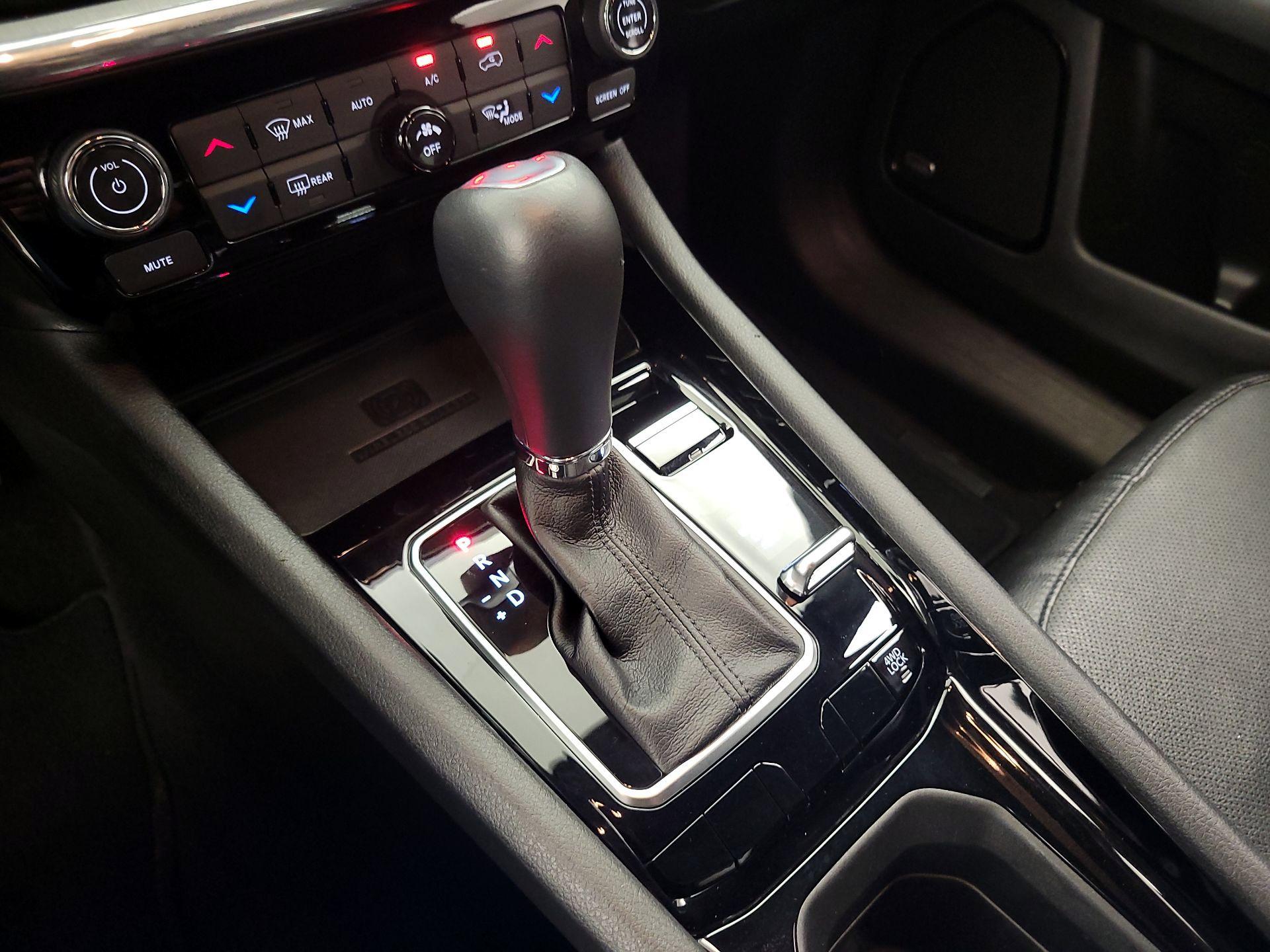 Thumbnail: 2023 Jeep Compass - 17