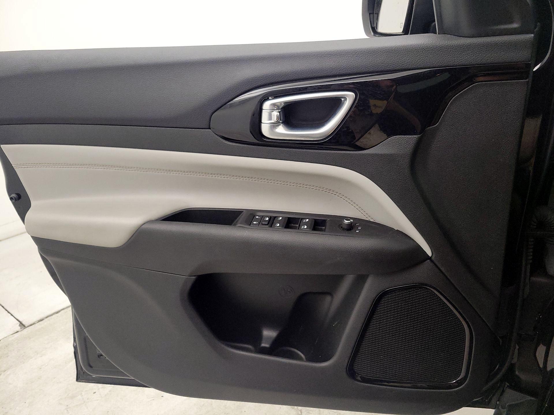 Thumbnail: 2022 Jeep Compass - 12