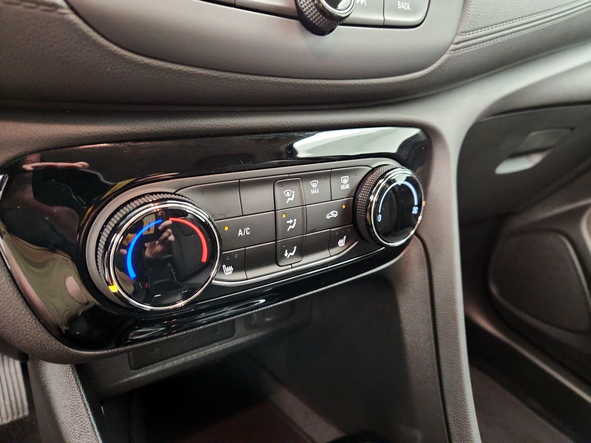 Thumbnail: 2023 Buick Encore GX - 16