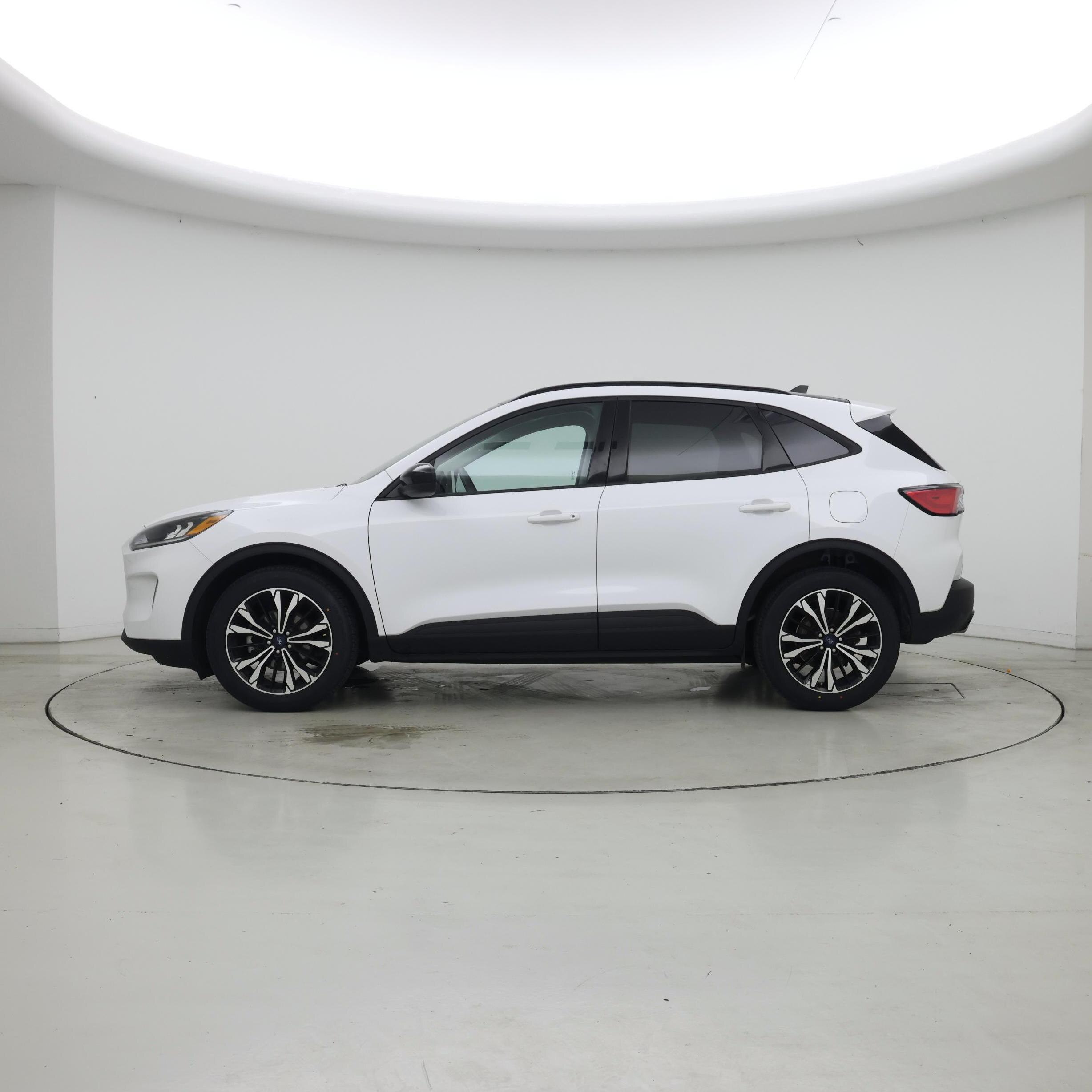Thumbnail: 2022 Ford Escape - 3
