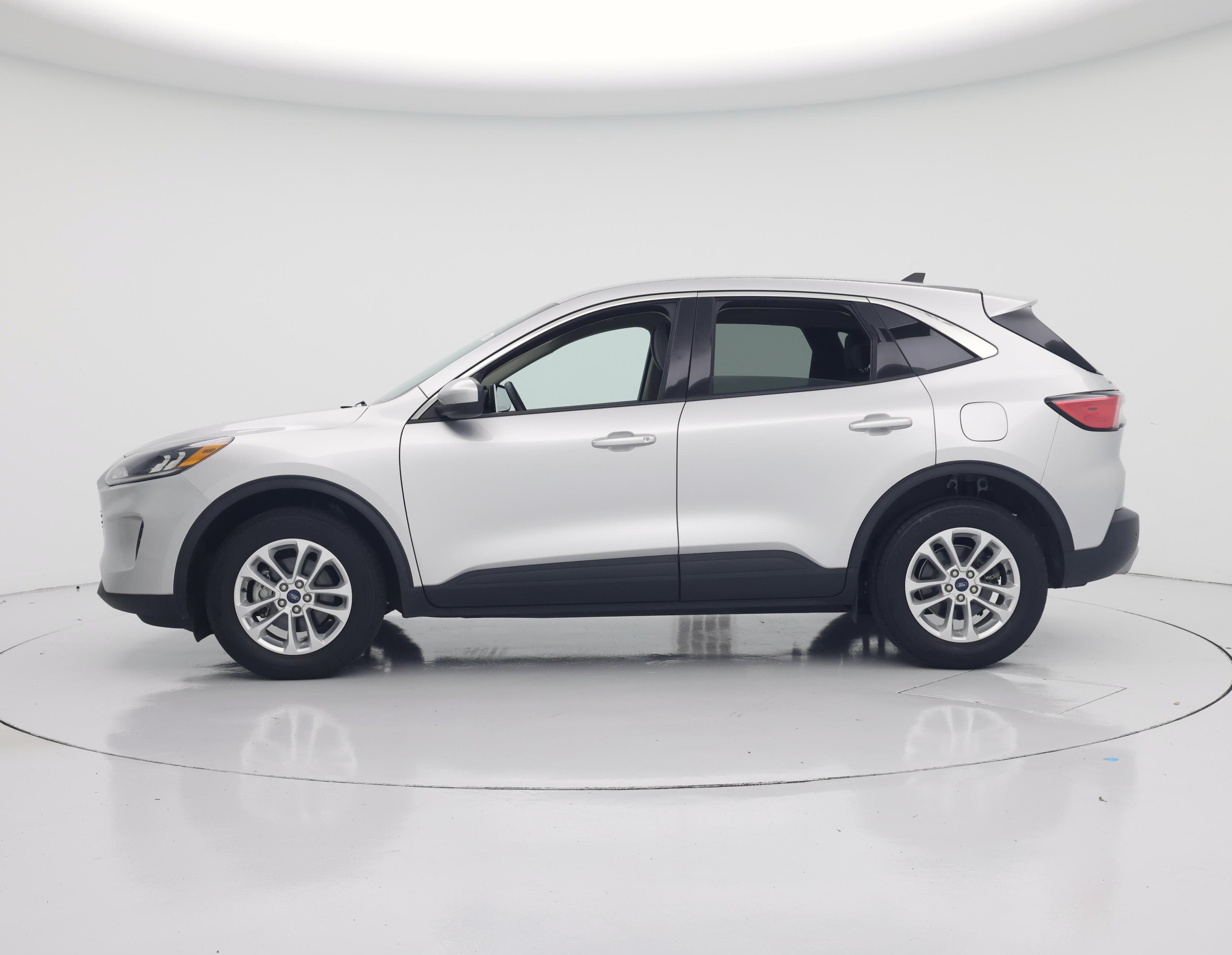 Thumbnail: 2020 Ford Escape - 3
