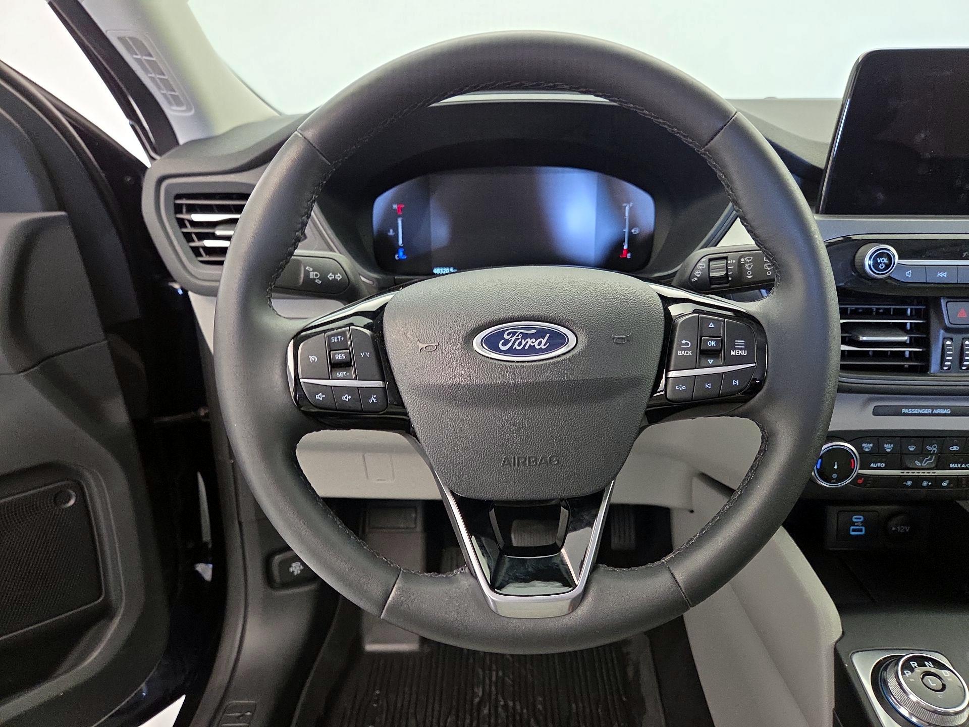 Thumbnail: 2023 Ford Escape - 10