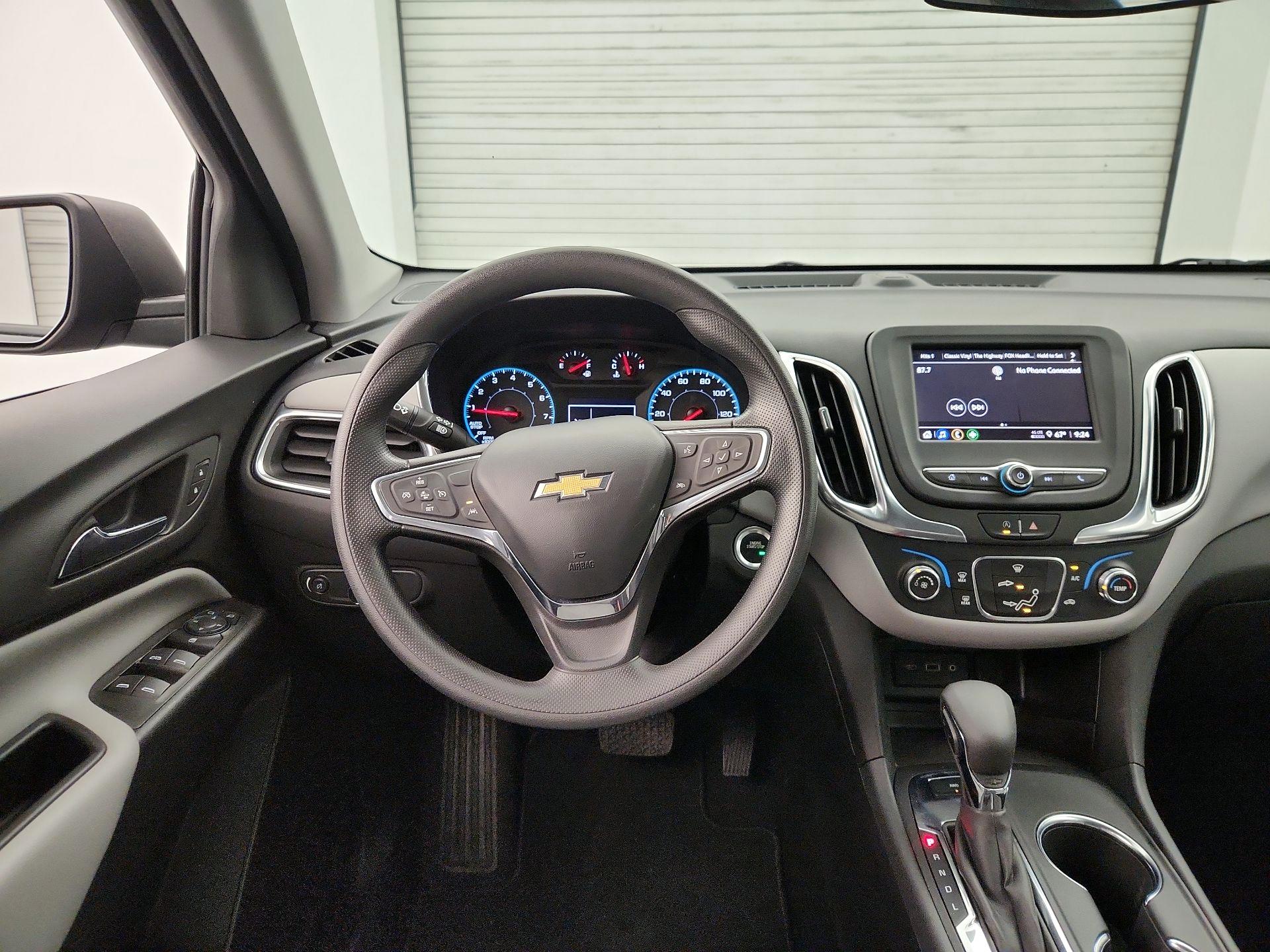 Thumbnail: 2022 Chevrolet Equinox - 10