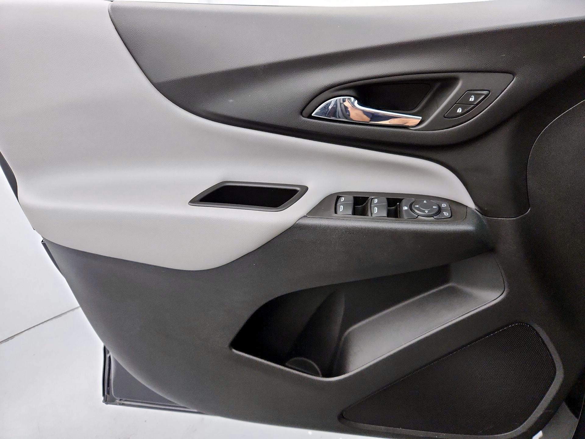 Thumbnail: 2022 Chevrolet Equinox - 12