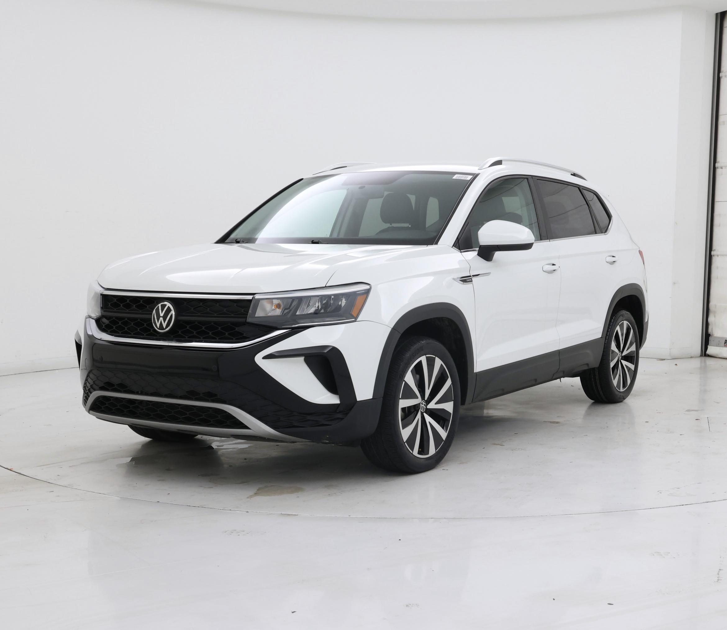 Thumbnail: 2022 Volkswagen Taos - 4