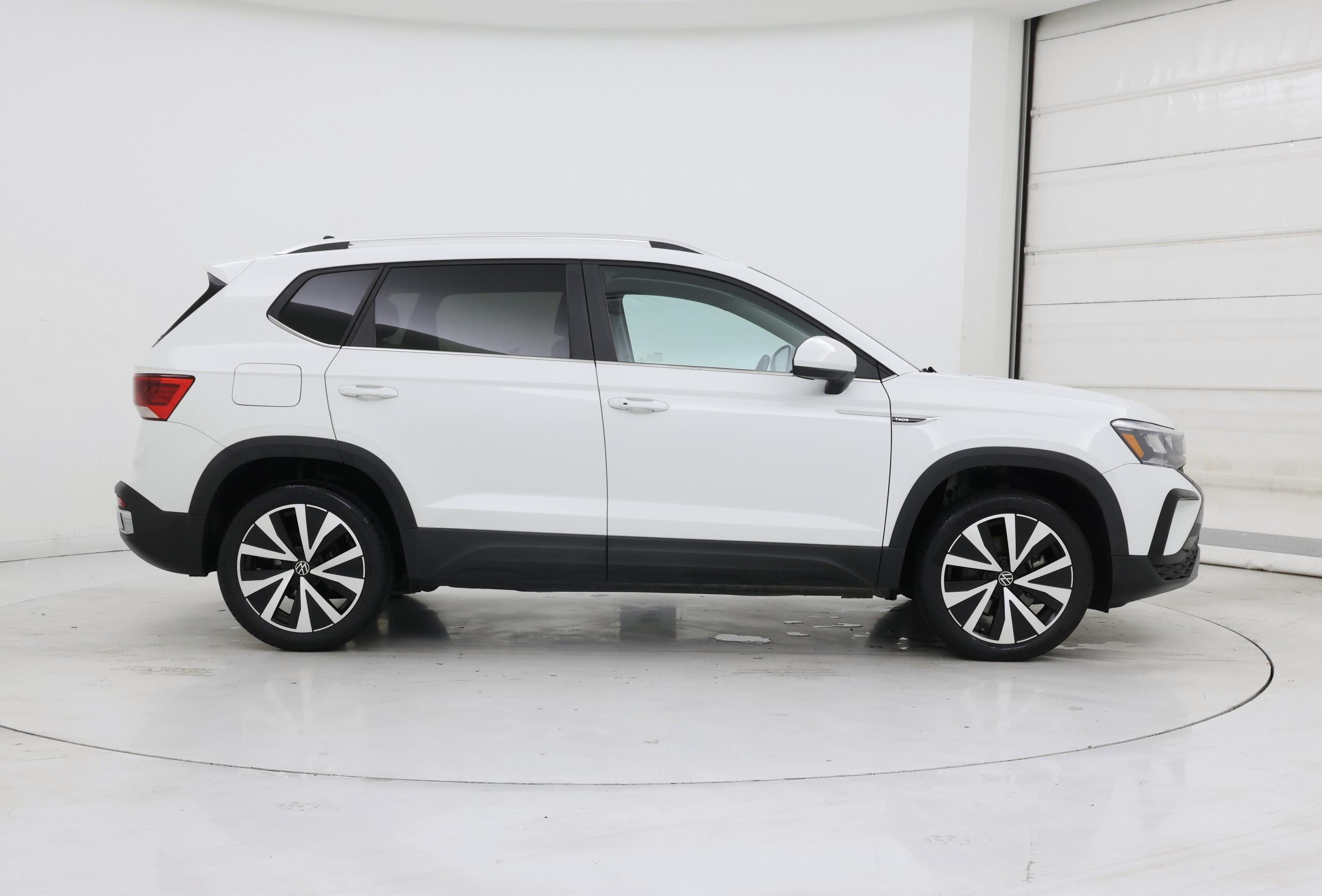 Thumbnail: 2022 Volkswagen Taos - 7