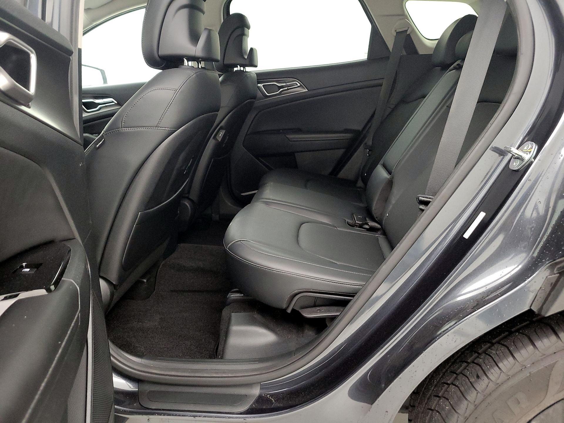 Thumbnail: 2023 Kia Sportage - 19