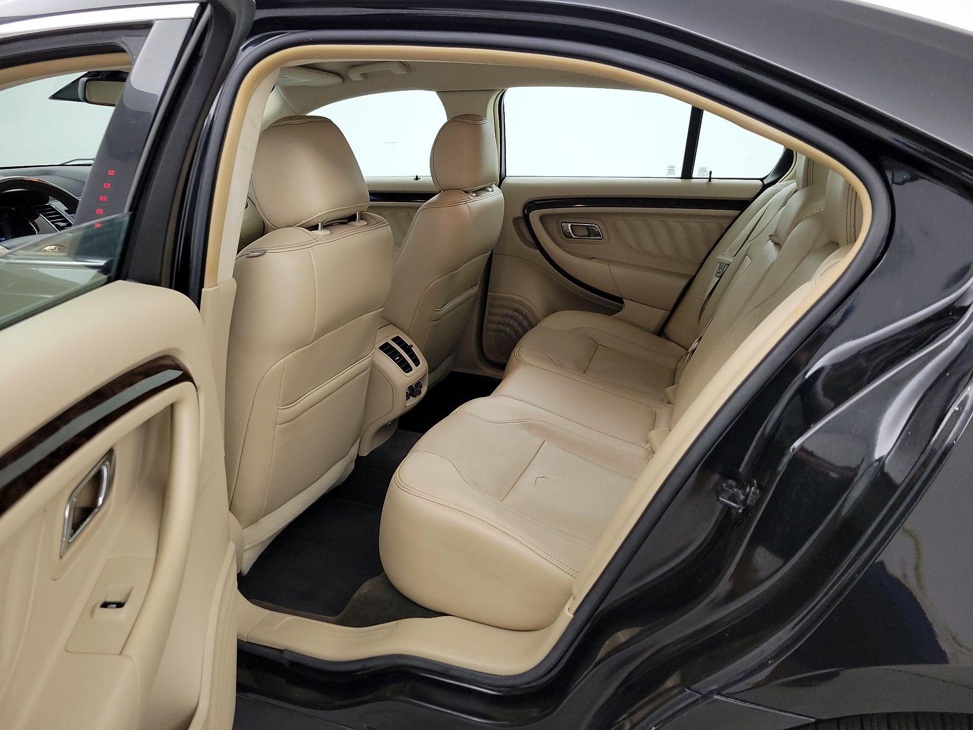 Thumbnail: 2014 Ford Taurus - 20