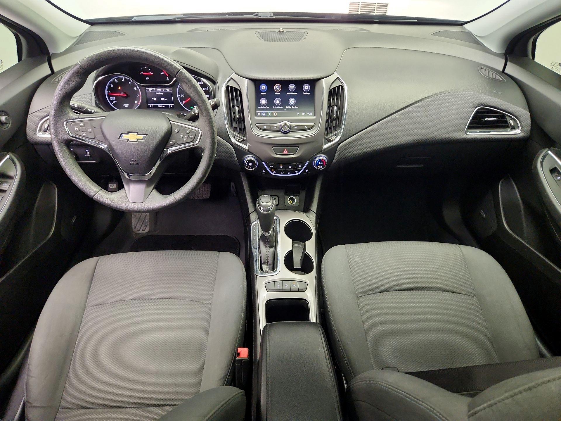 Thumbnail: 2019 Chevrolet Cruze - 9