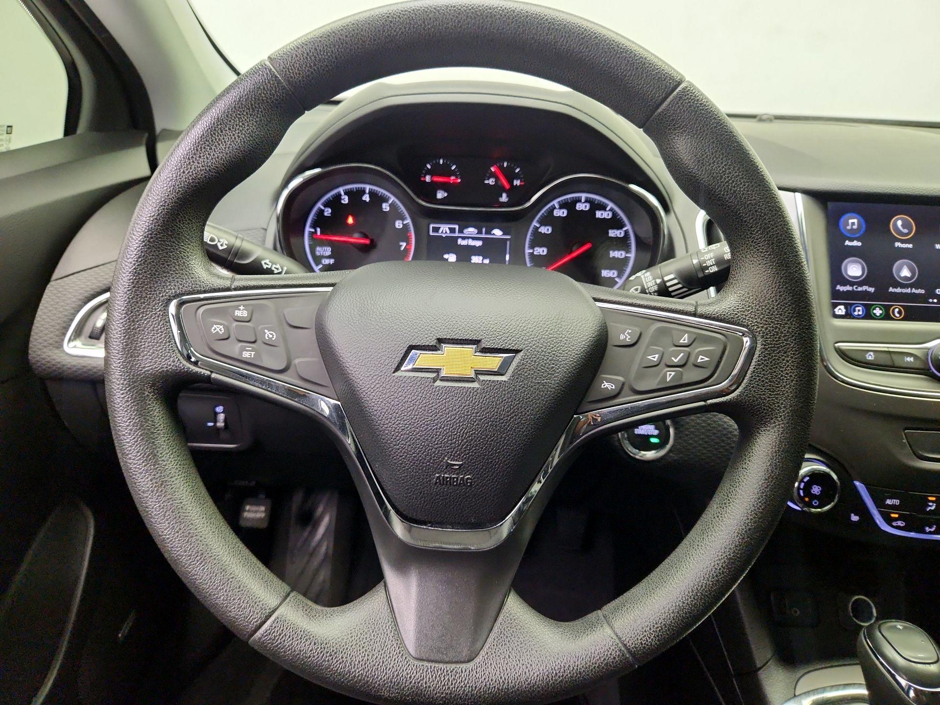 Thumbnail: 2019 Chevrolet Cruze - 10