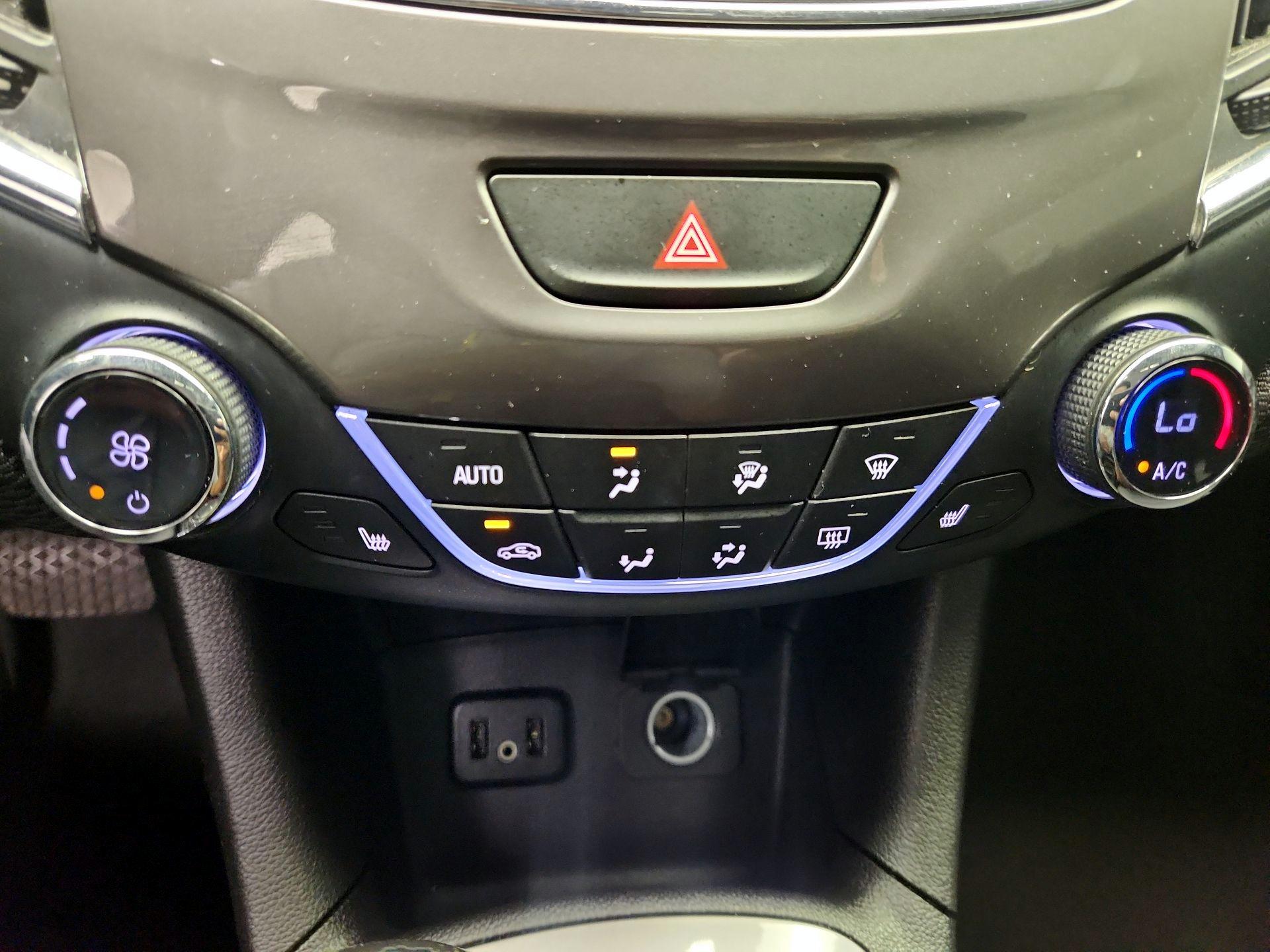 Thumbnail: 2019 Chevrolet Cruze - 16