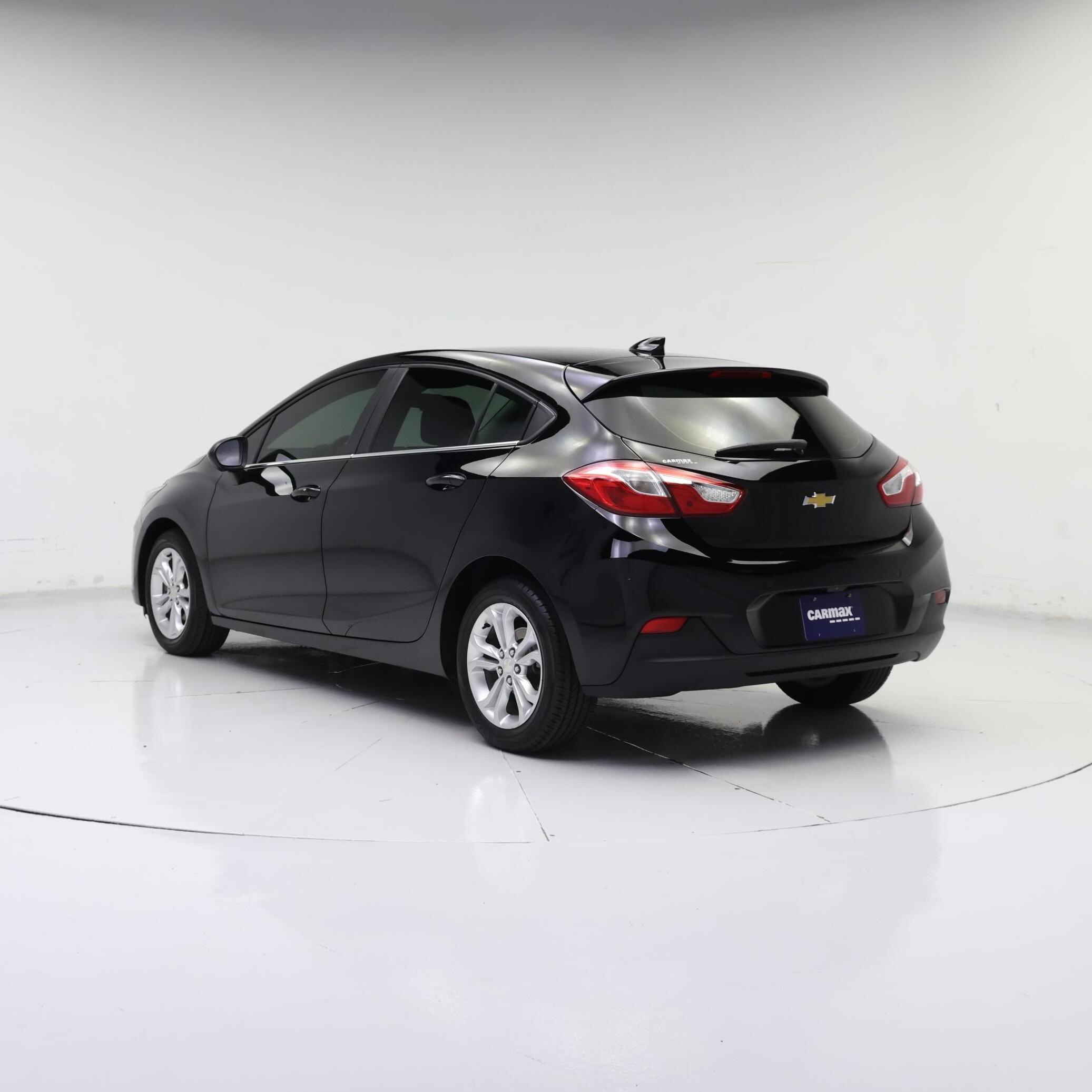 Thumbnail: 2019 Chevrolet Cruze - 2