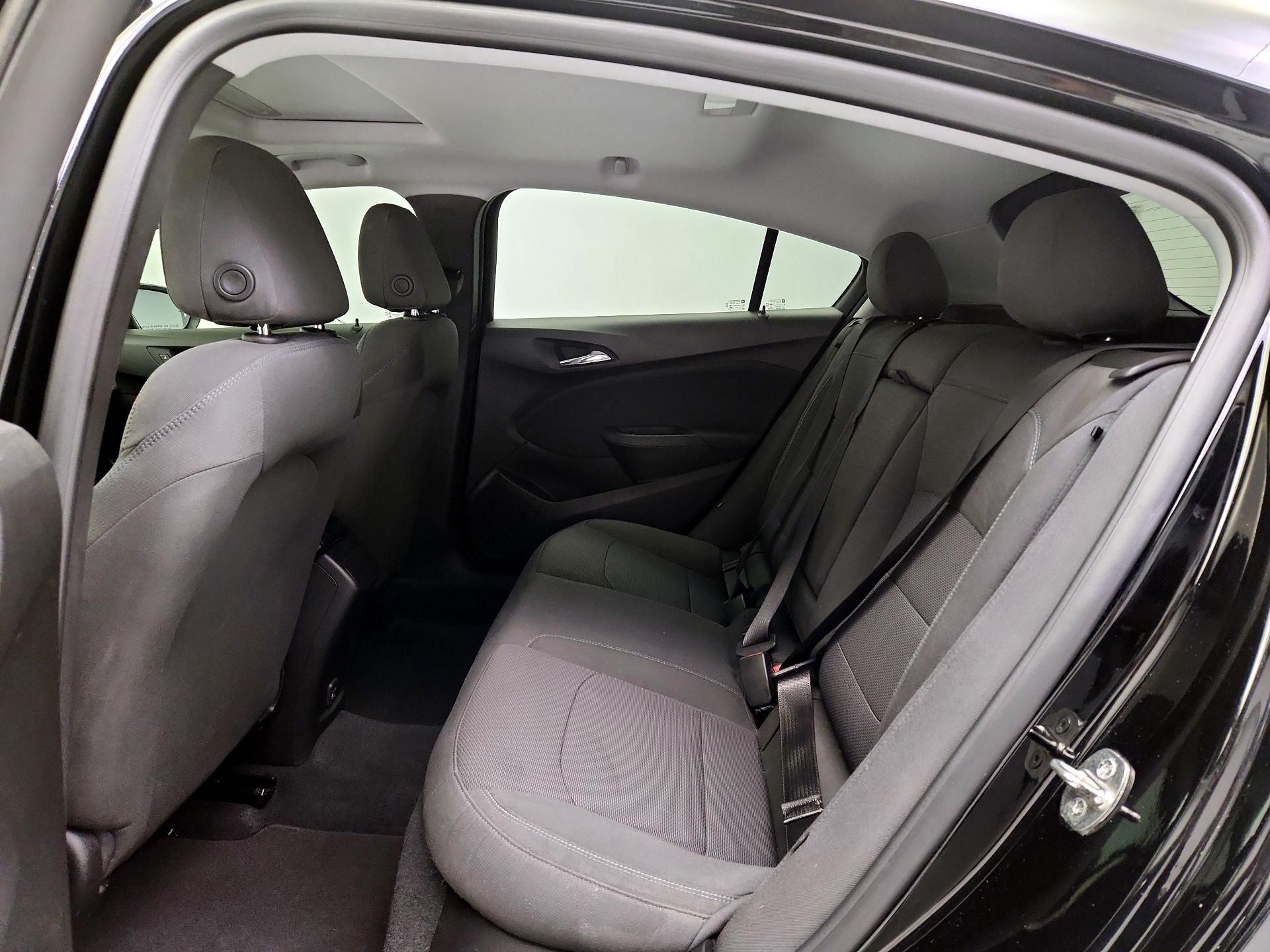 Thumbnail: 2019 Chevrolet Cruze - 20
