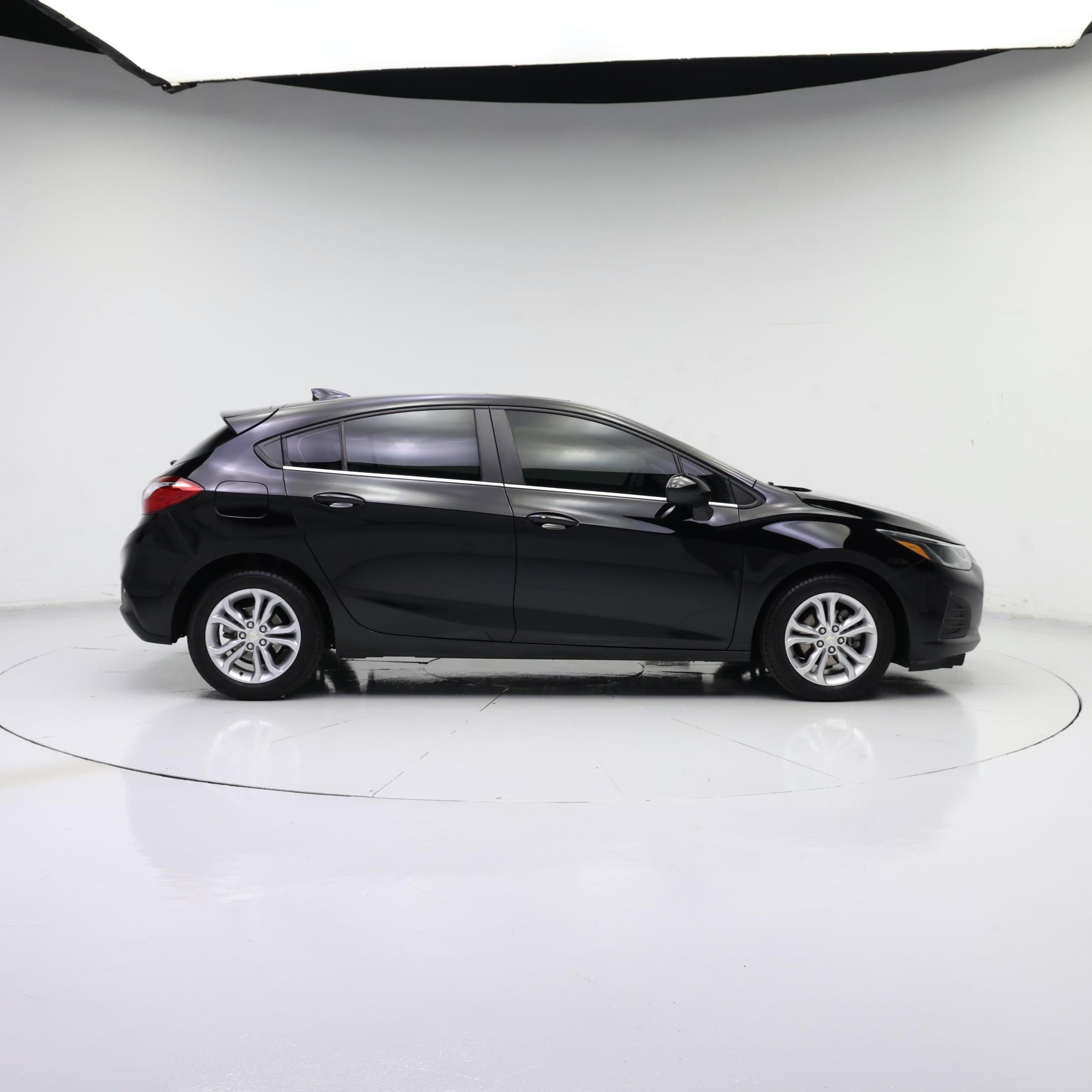 Thumbnail: 2019 Chevrolet Cruze - 7