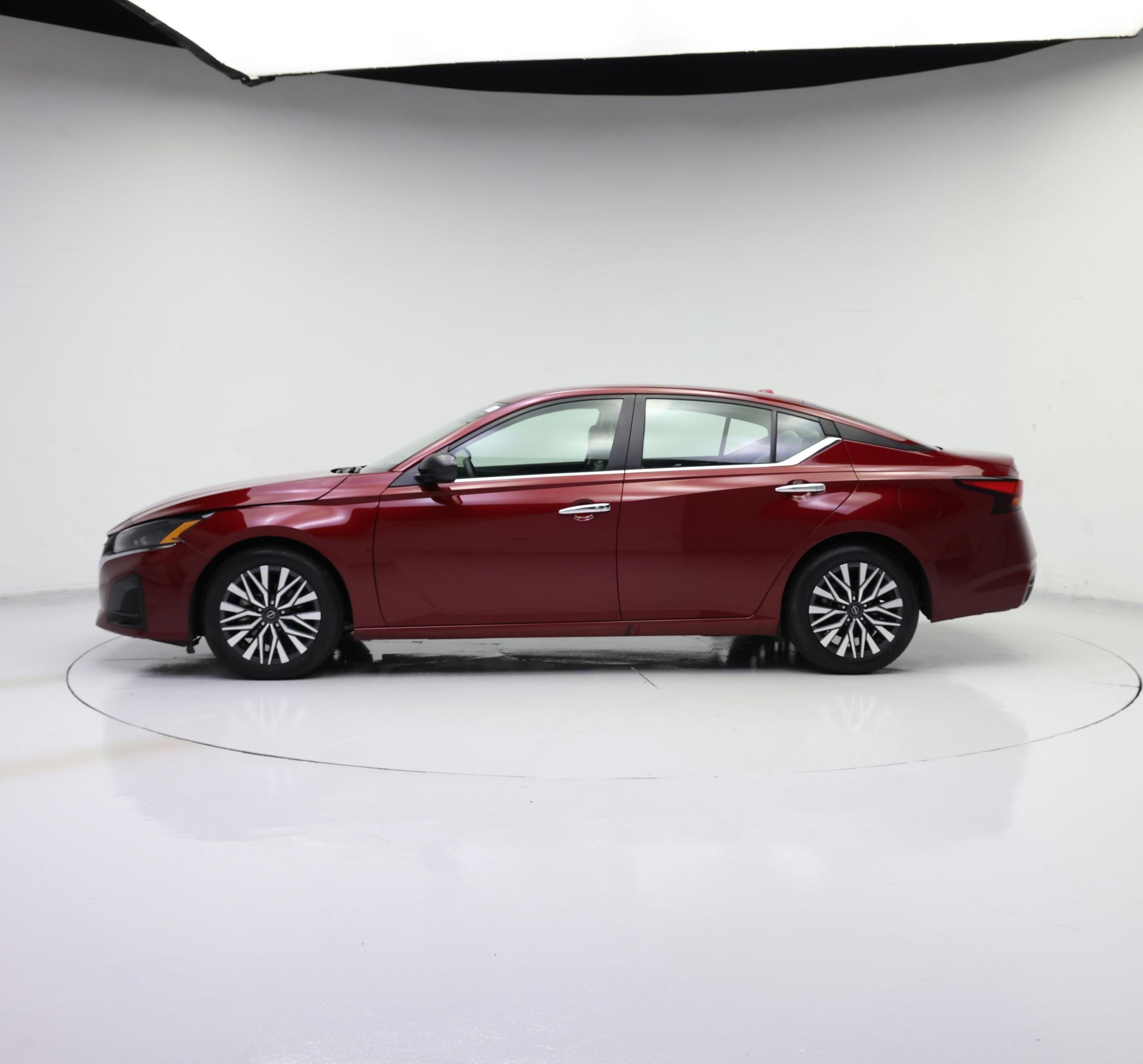 Thumbnail: 2025 Nissan Altima - 3