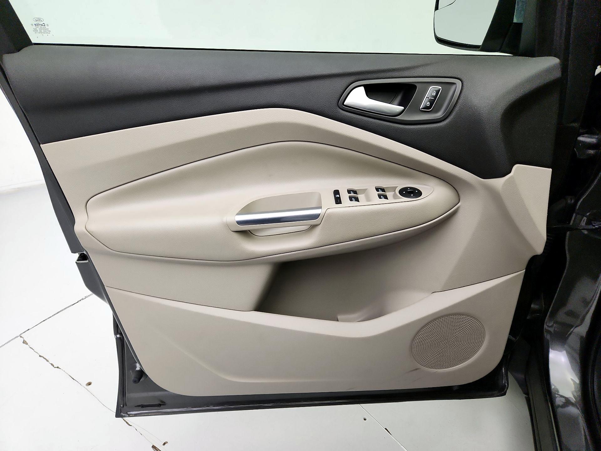 Thumbnail: 2015 Ford Escape - 12