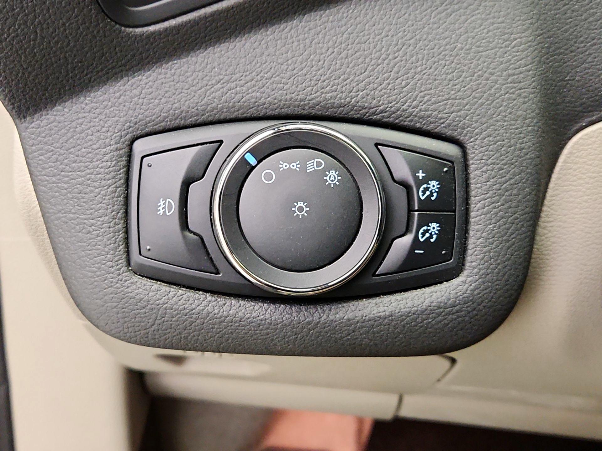 Thumbnail: 2015 Ford Escape - 13