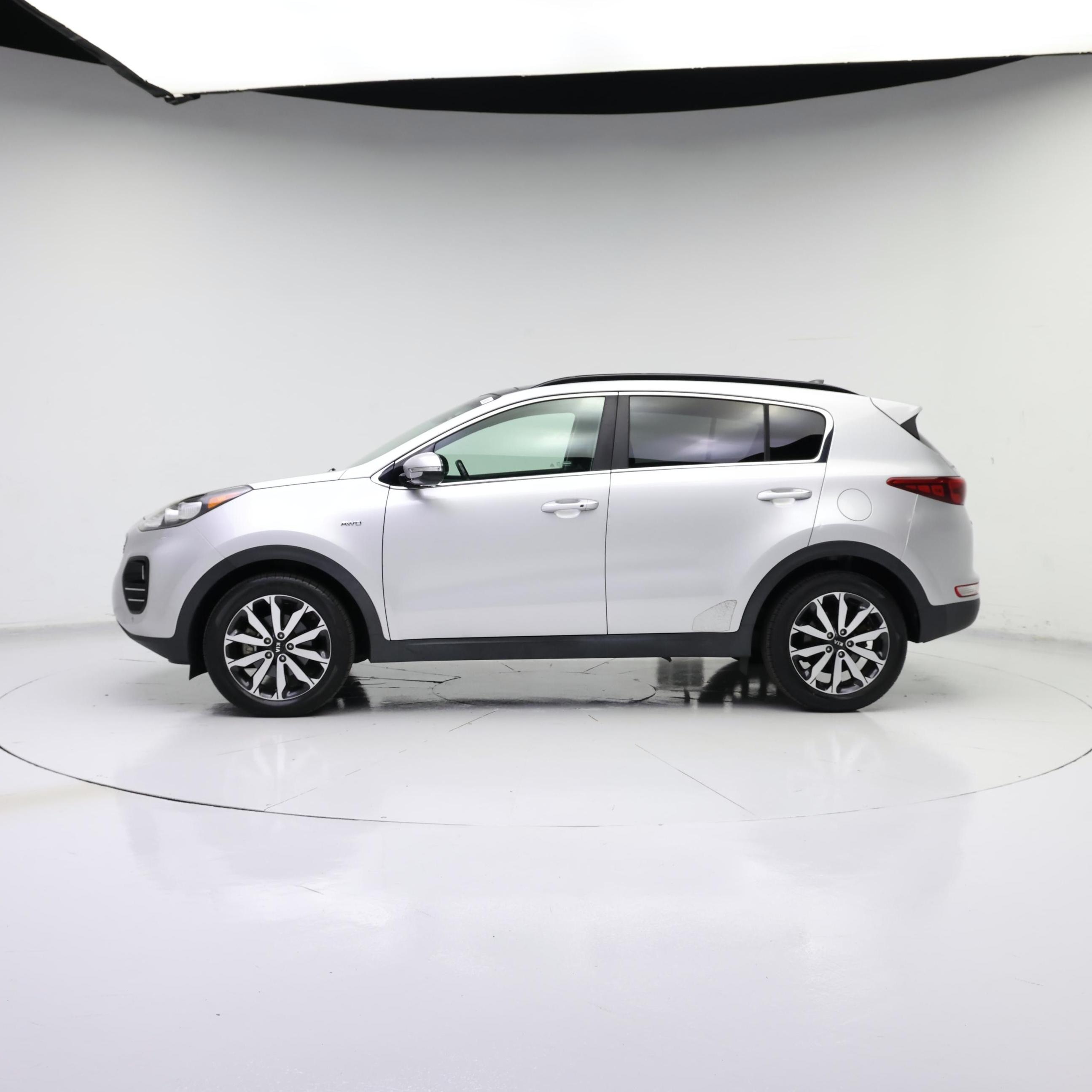 Thumbnail: 2019 Kia Sportage - 3