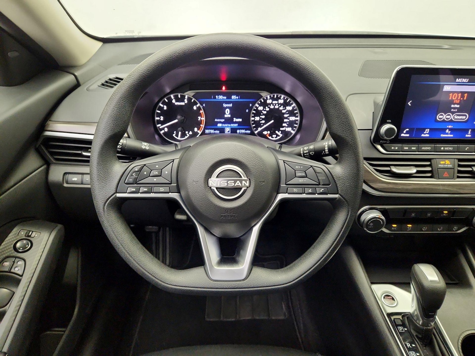 2025 Nissan Altima SV - Photo 11