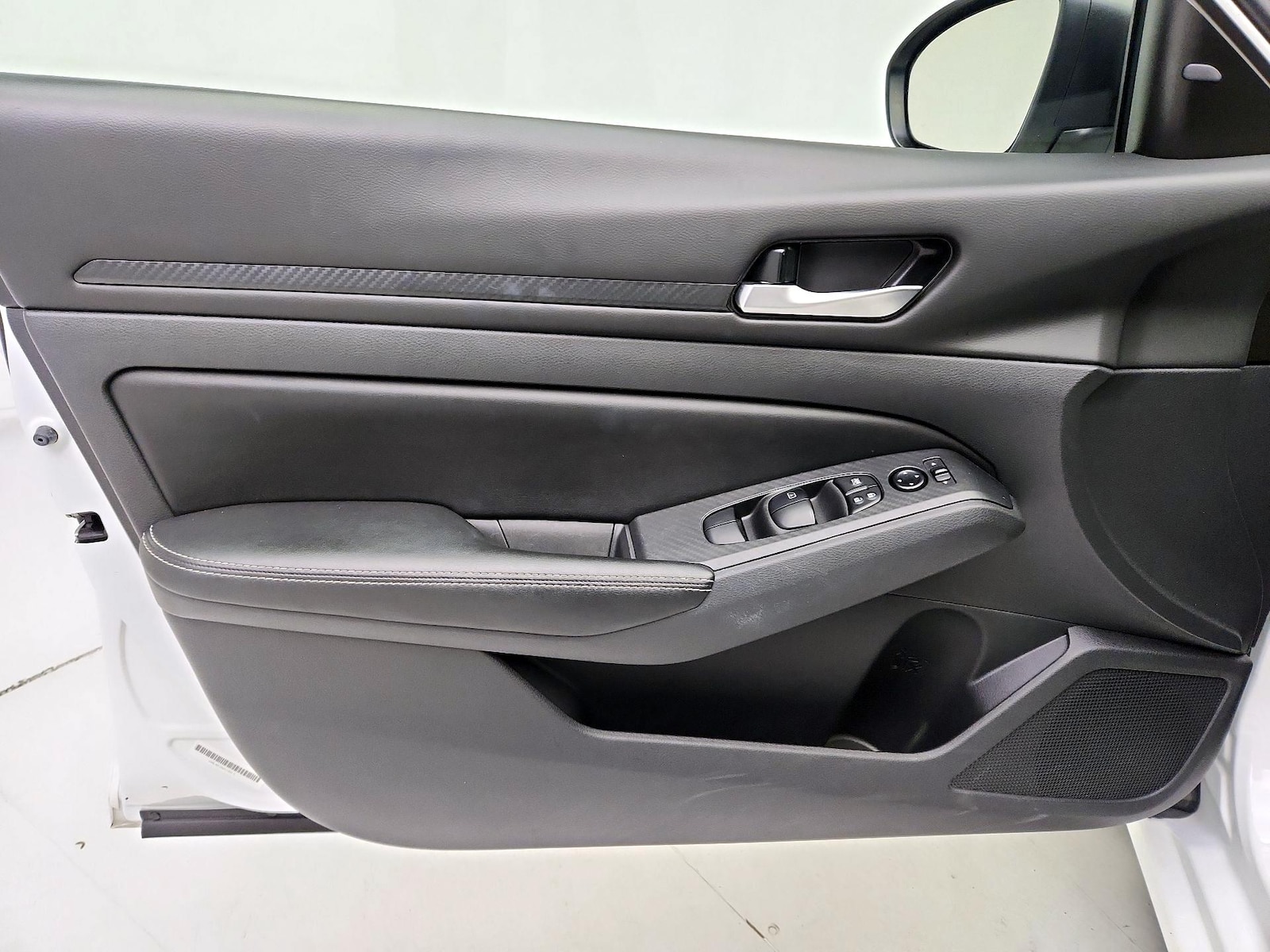 2025 Nissan Altima SV - Photo 13