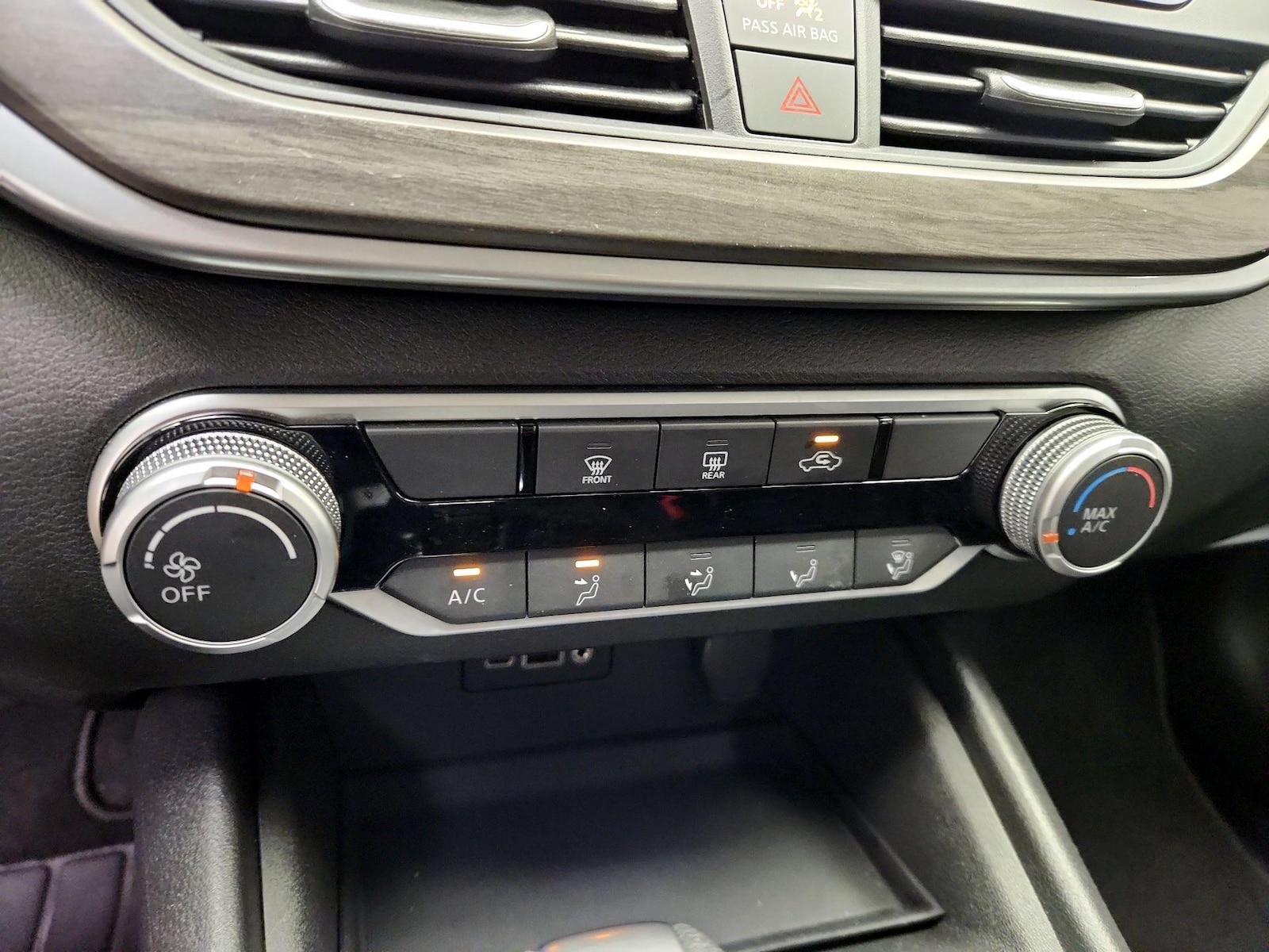 2025 Nissan Altima SV - Photo 17
