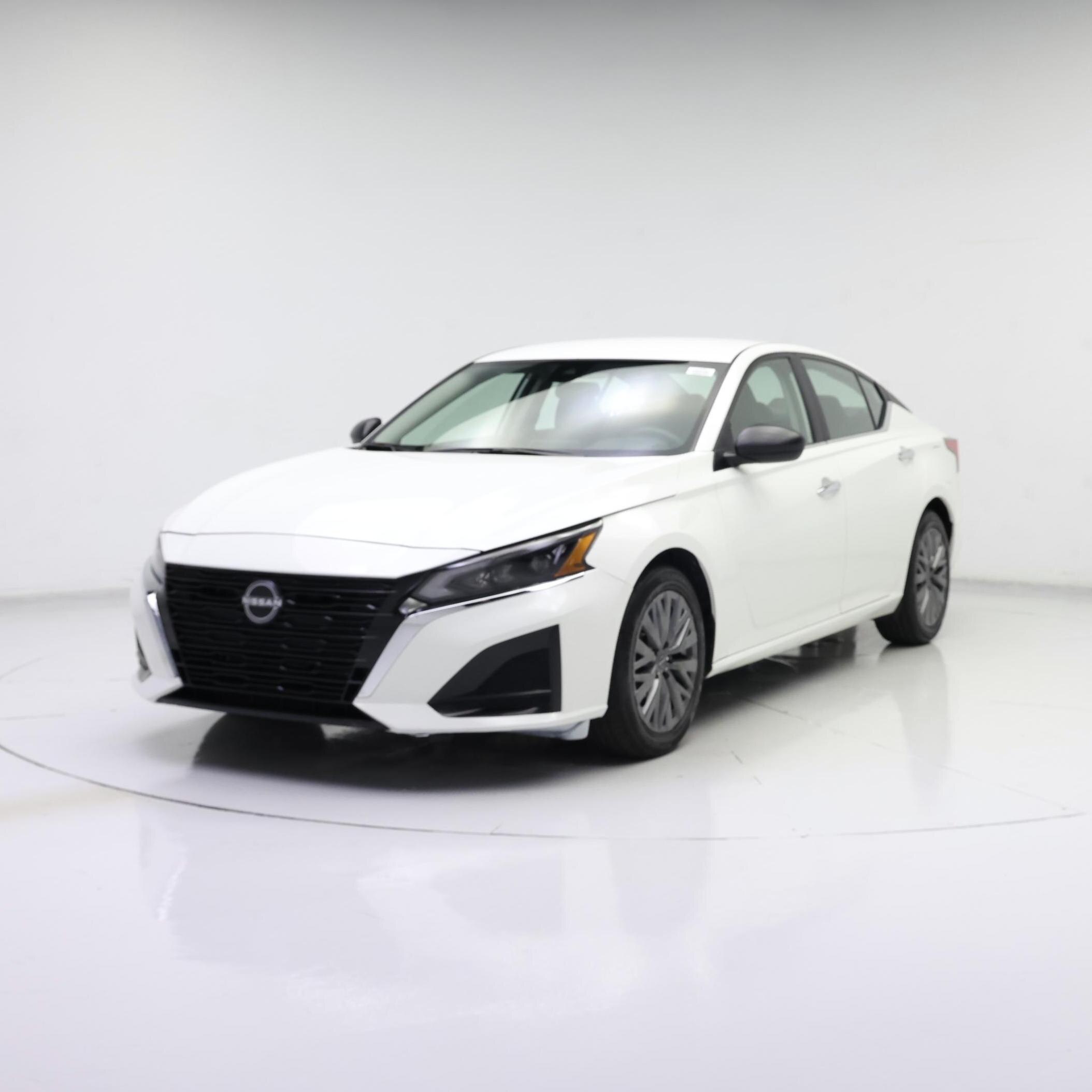 Thumbnail: 2025 Nissan Altima - 4