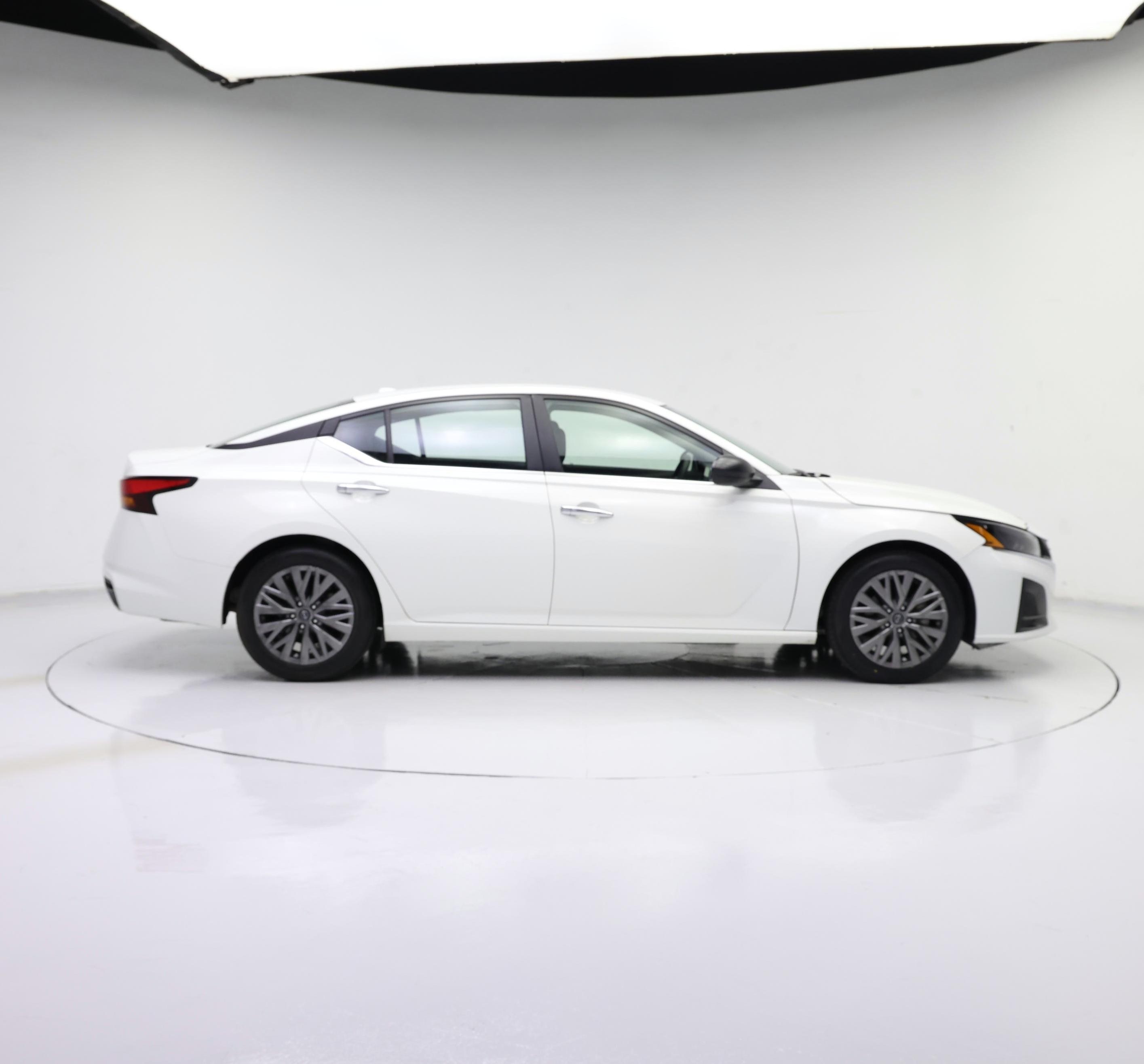 Thumbnail: 2025 Nissan Altima - 7