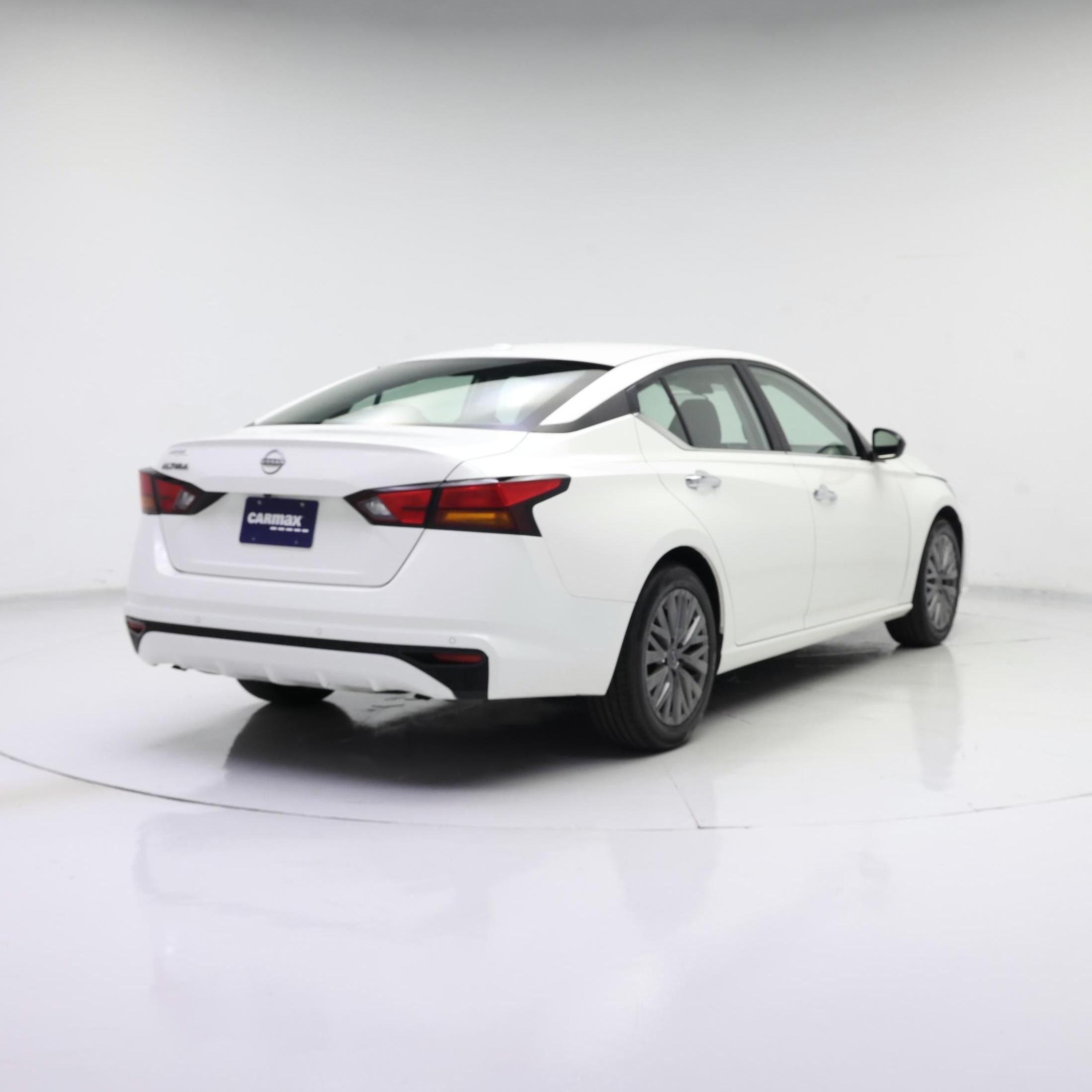 Thumbnail: 2025 Nissan Altima - 8