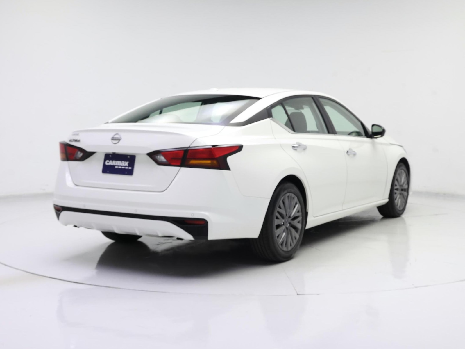 2025 Nissan Altima SV - Photo 9
