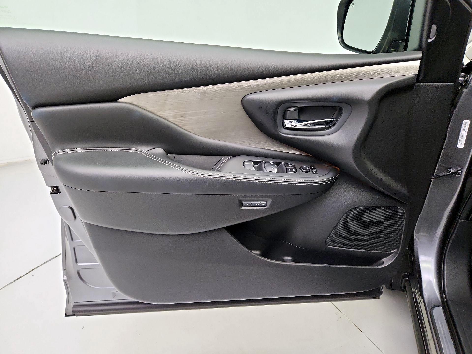 Thumbnail: 2016 Nissan Murano - 12