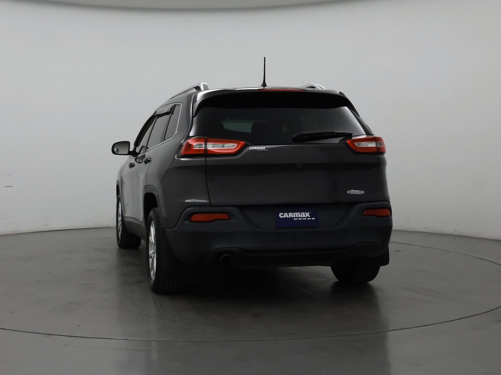 2018 Jeep Cherokee Latitude Plus - Photo 7