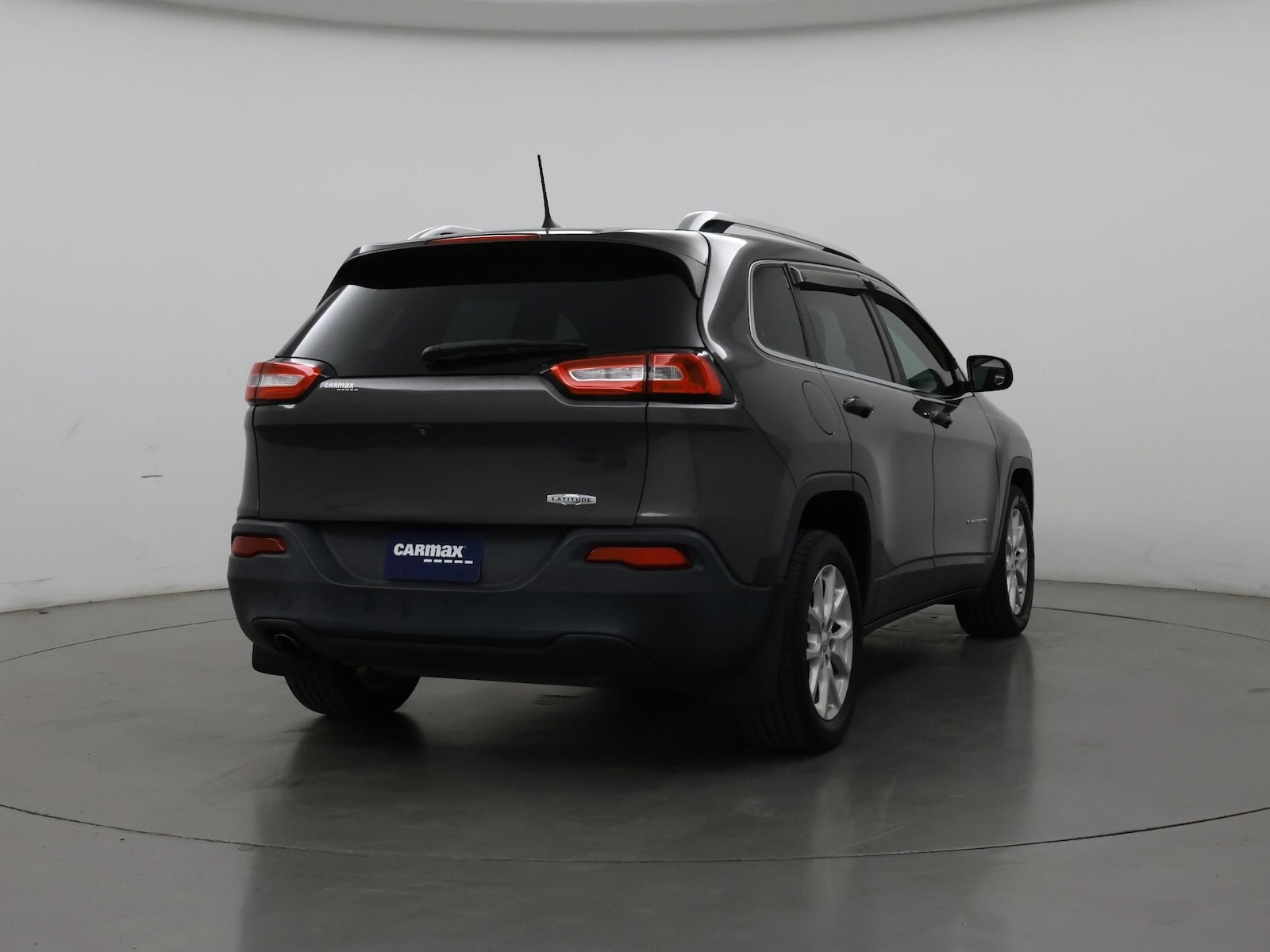 2018 Jeep Cherokee Latitude Plus - Photo 9