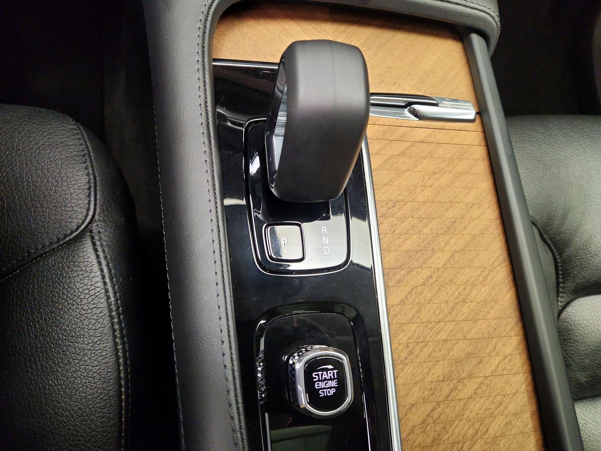 Thumbnail: 2023 Volvo XC90 - 18