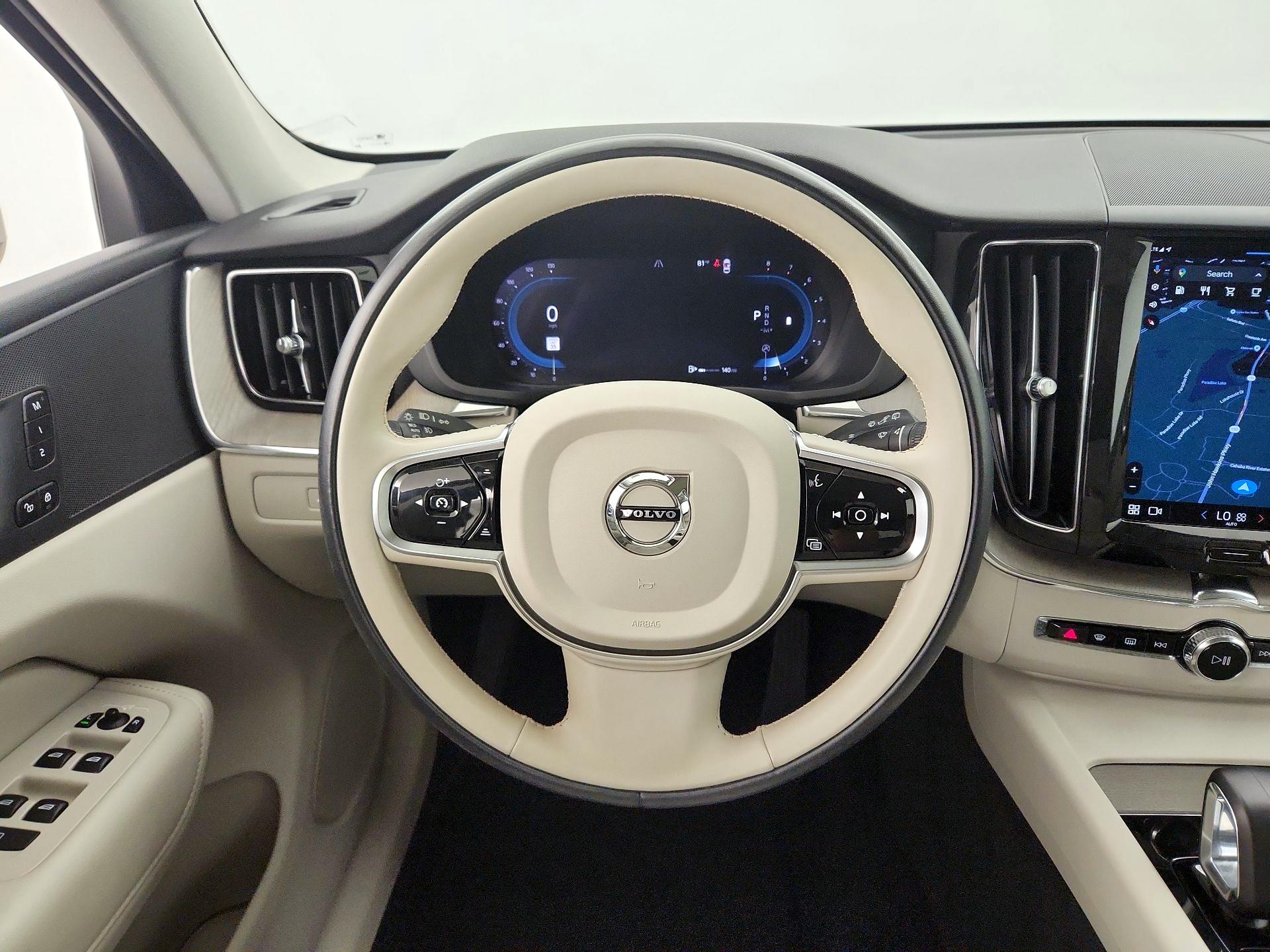 Thumbnail: 2023 Volvo XC60 - 10