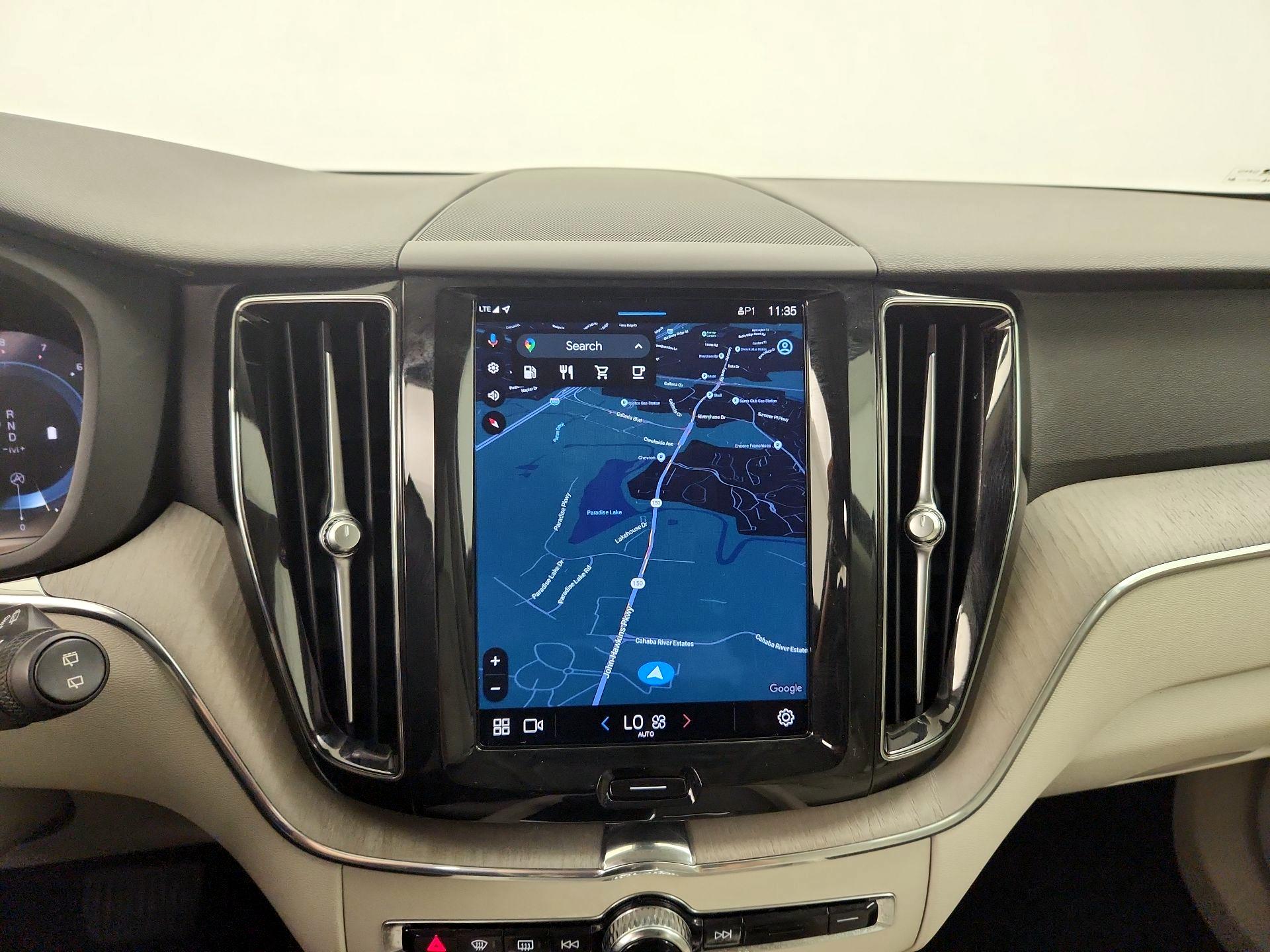 Thumbnail: 2023 Volvo XC60 - 14