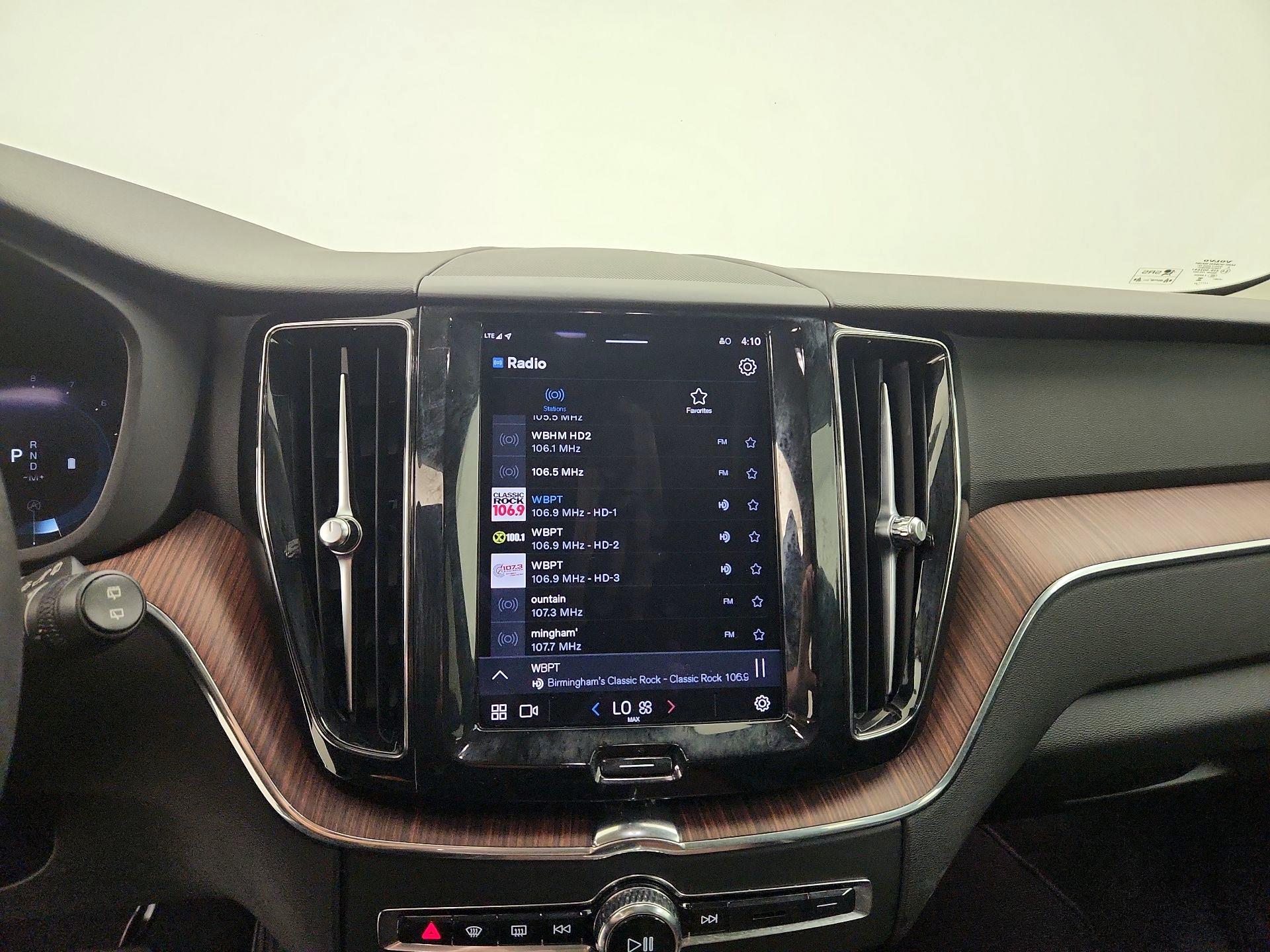 Thumbnail: 2023 Volvo XC60 - 16