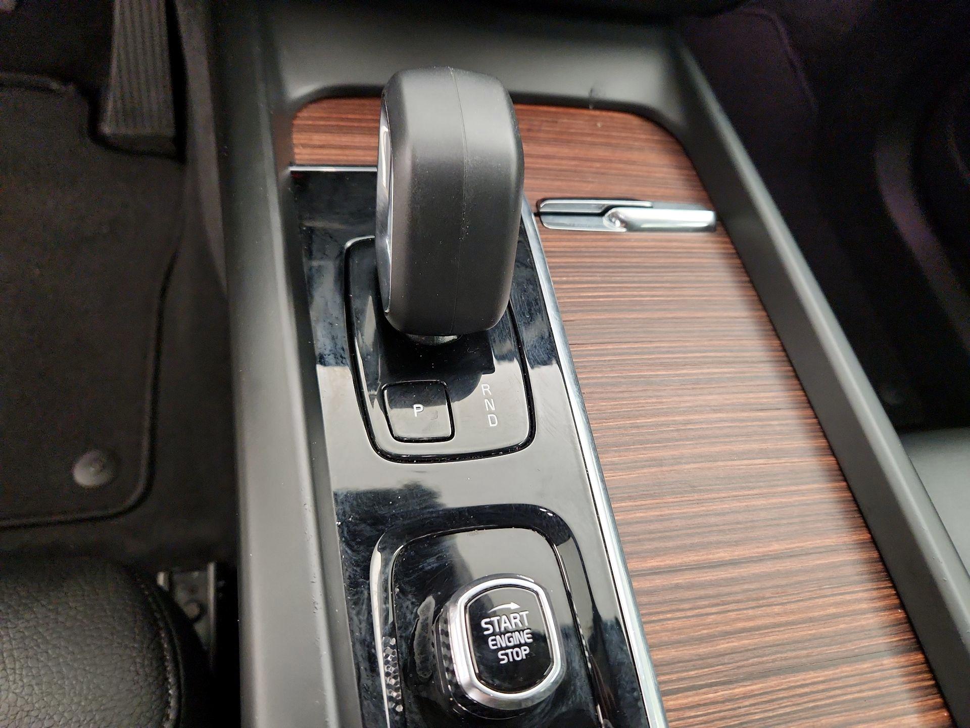 Thumbnail: 2023 Volvo XC60 - 18