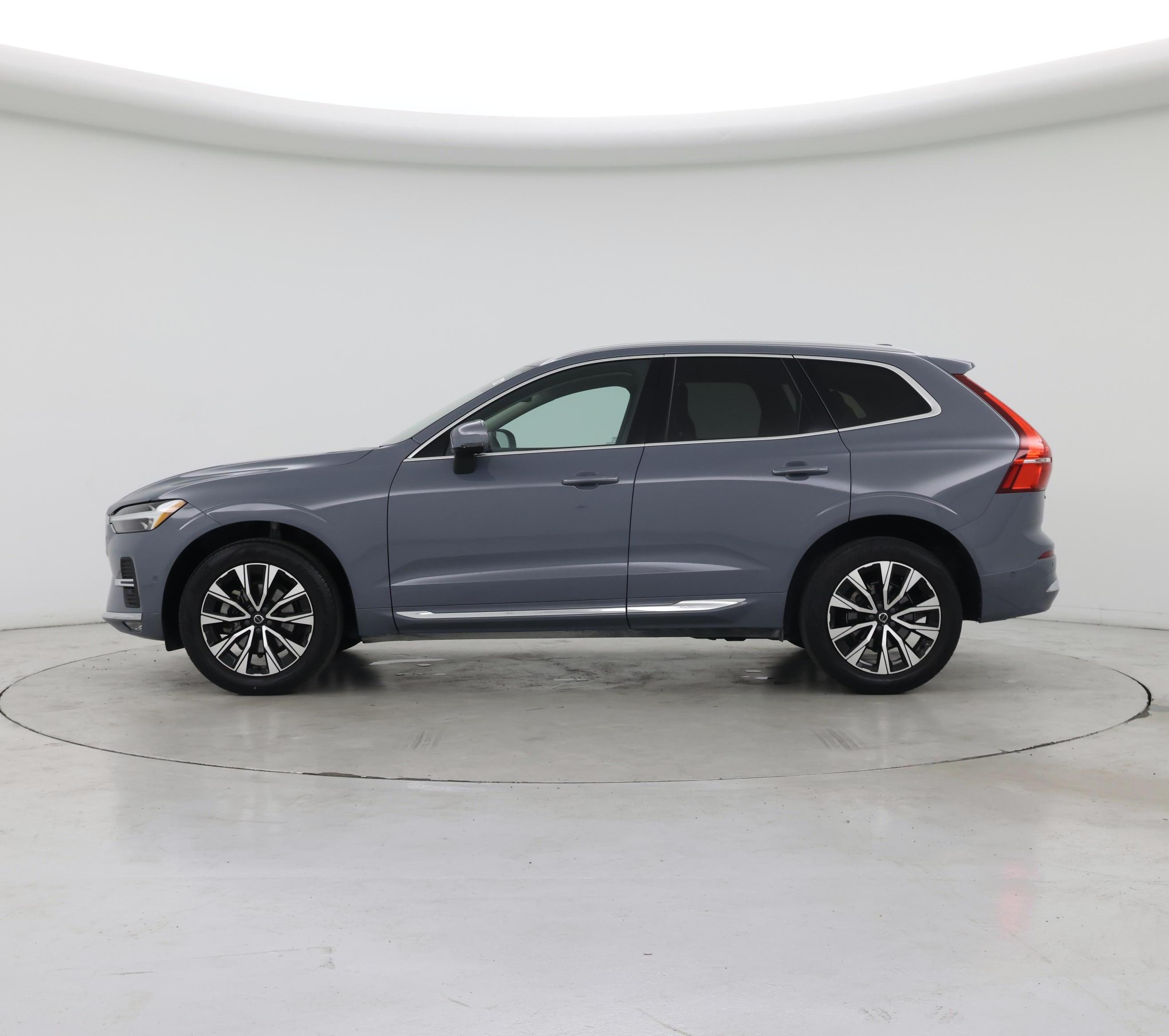 Thumbnail: 2023 Volvo XC60 - 3