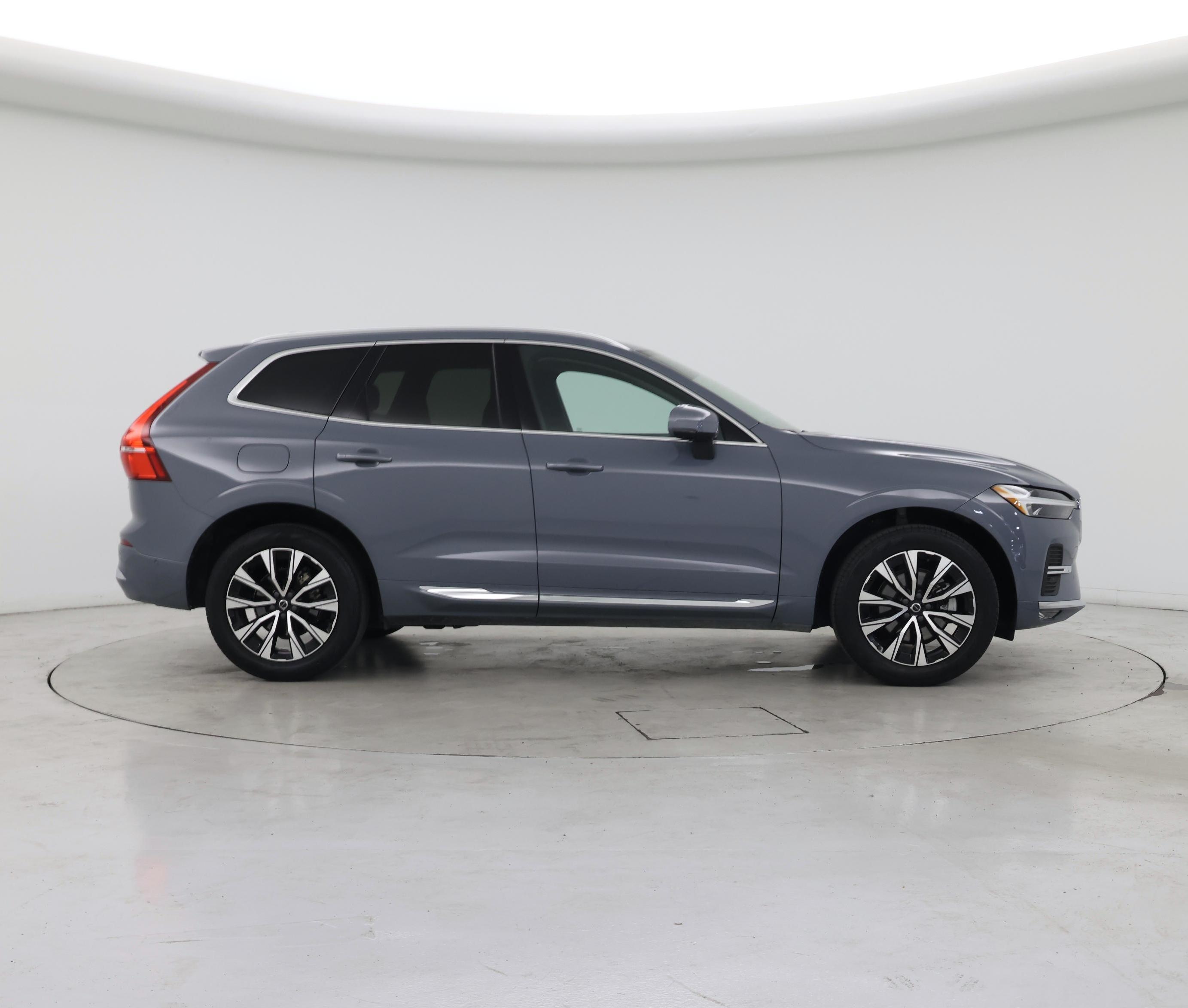 Thumbnail: 2023 Volvo XC60 - 7