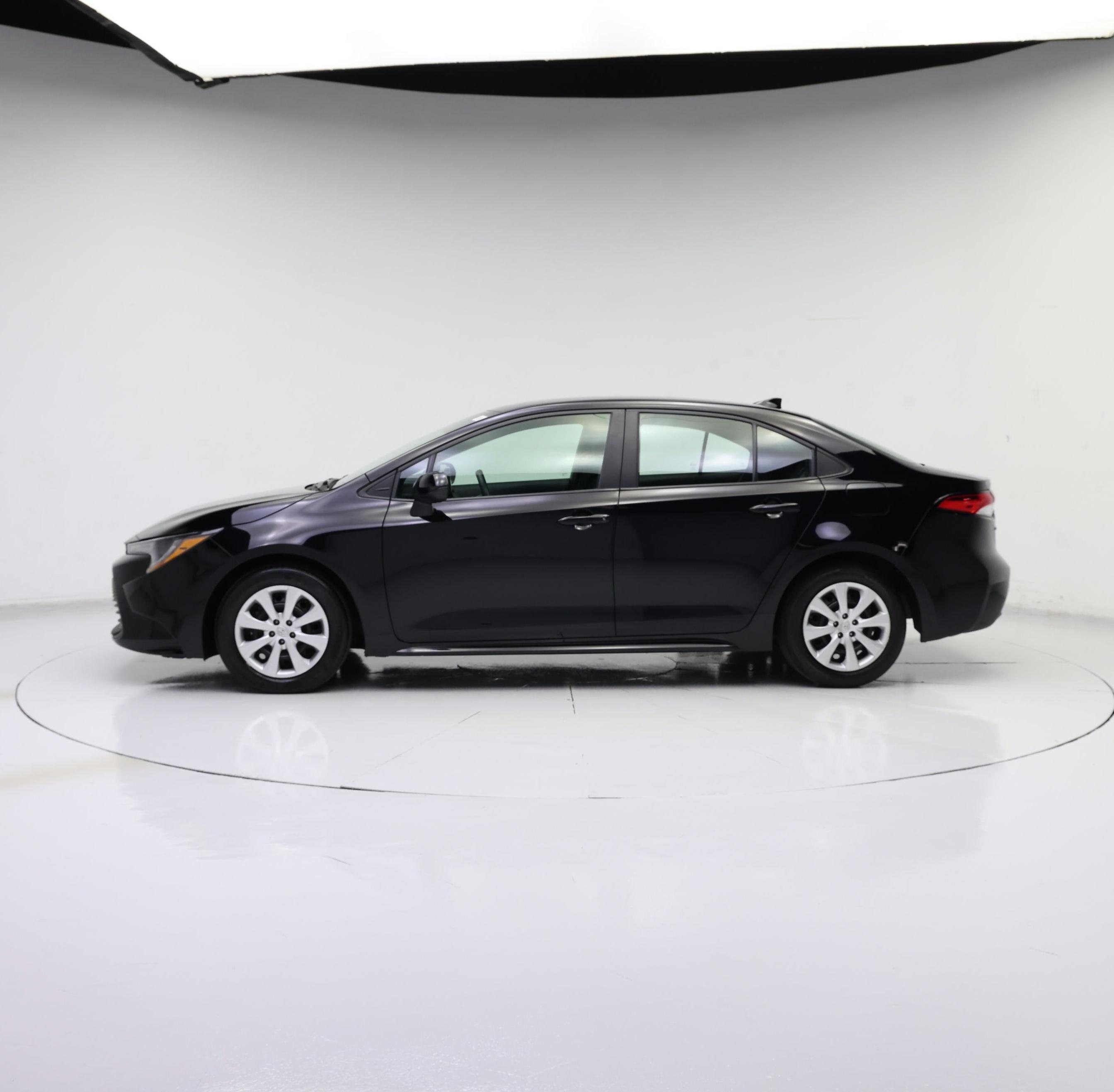 Thumbnail: 2024 Toyota Corolla - 3