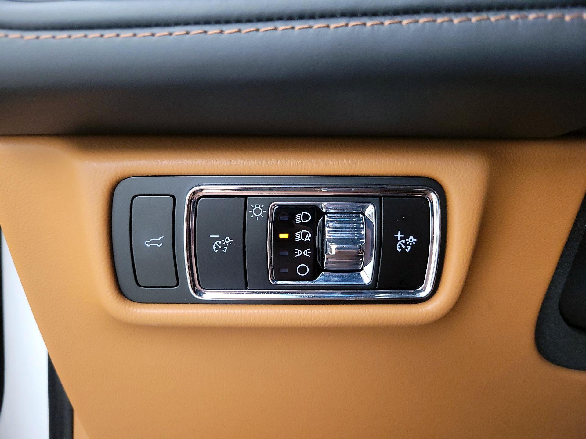 Thumbnail: 2025 Lincoln Aviator - 13