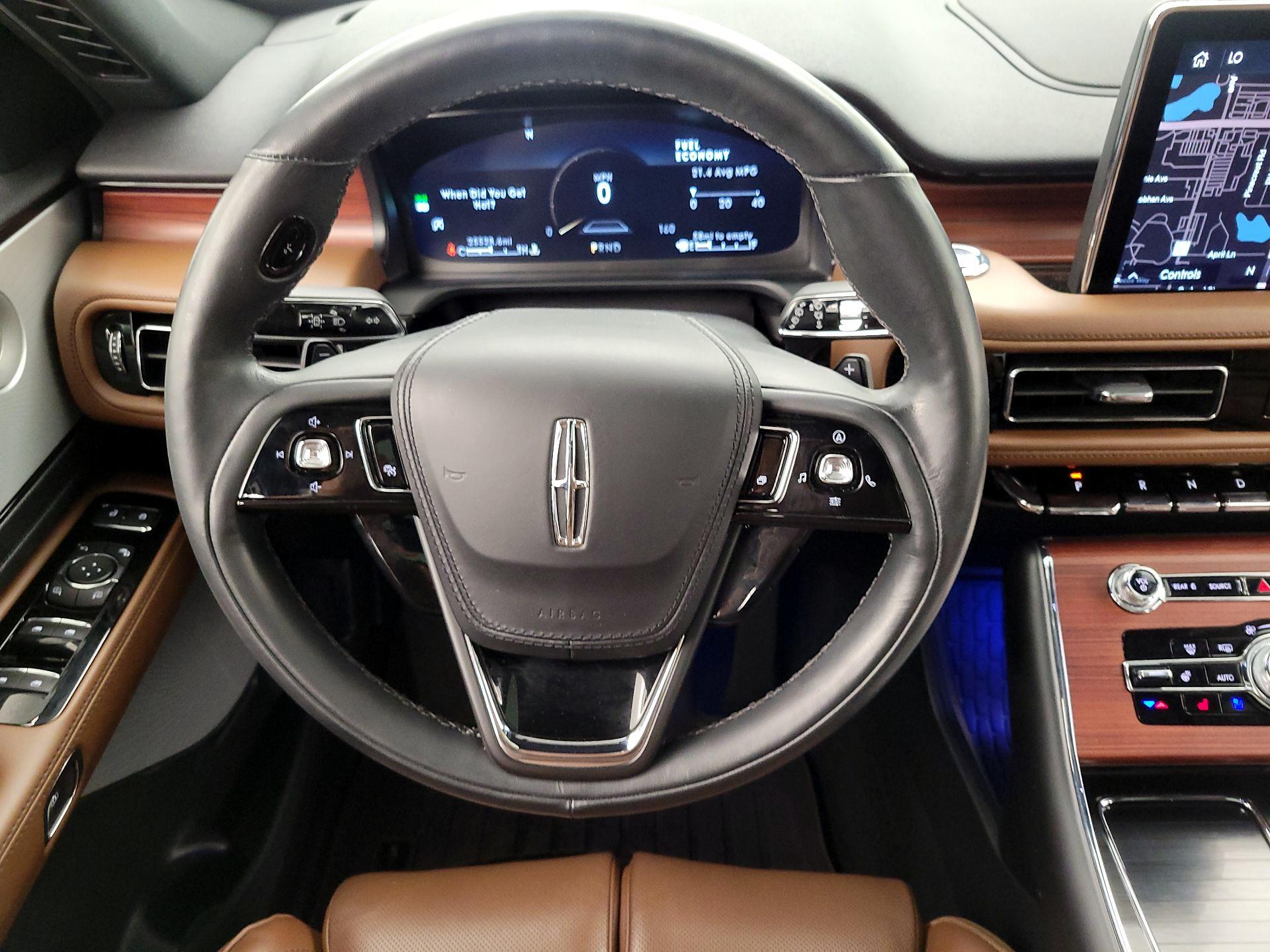 Thumbnail: 2023 Lincoln Aviator - 10
