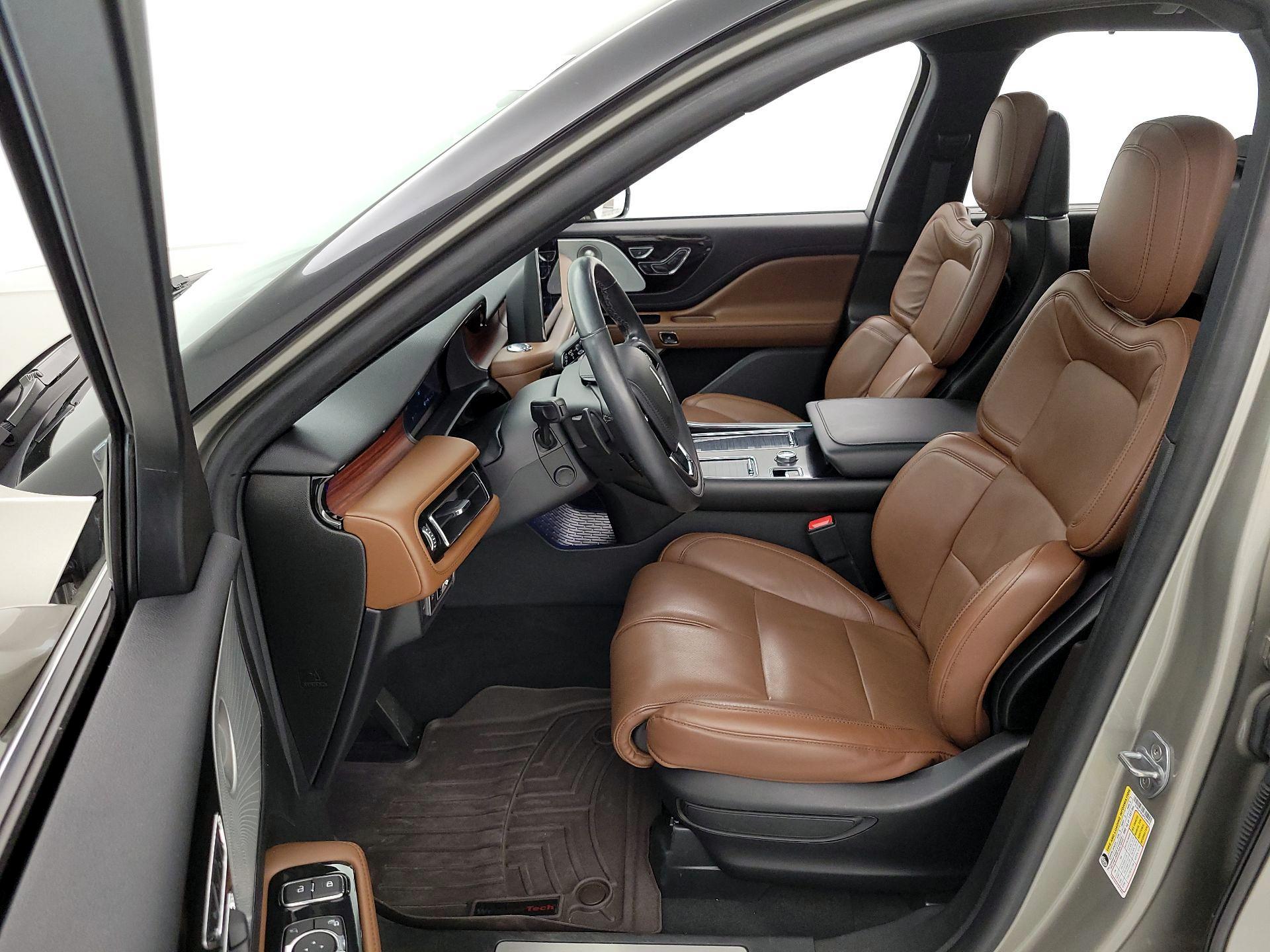 Thumbnail: 2023 Lincoln Aviator - 11
