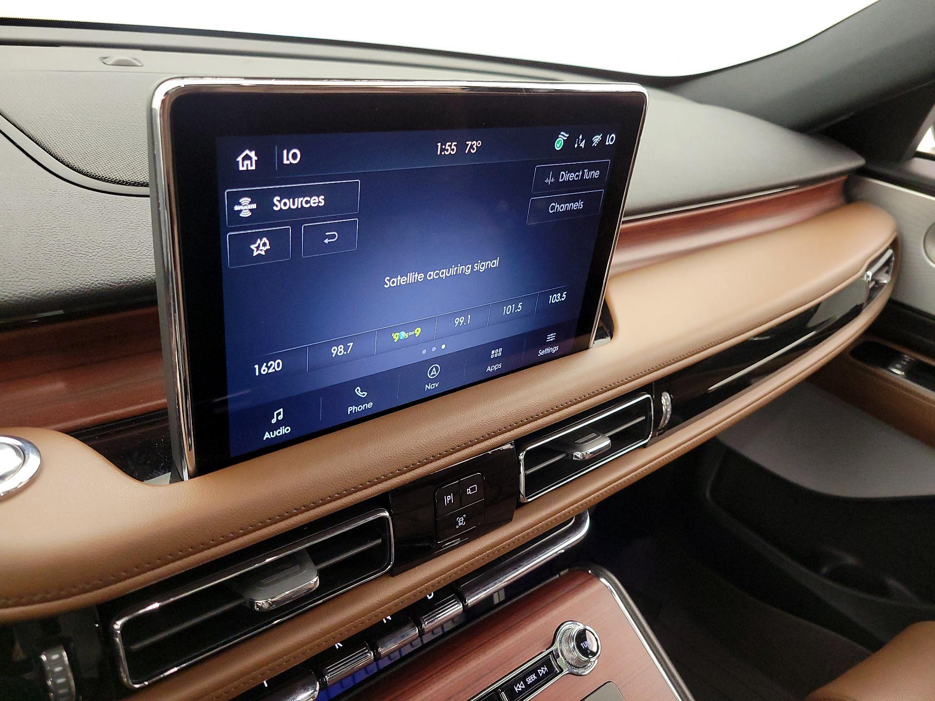 Thumbnail: 2023 Lincoln Aviator - 16