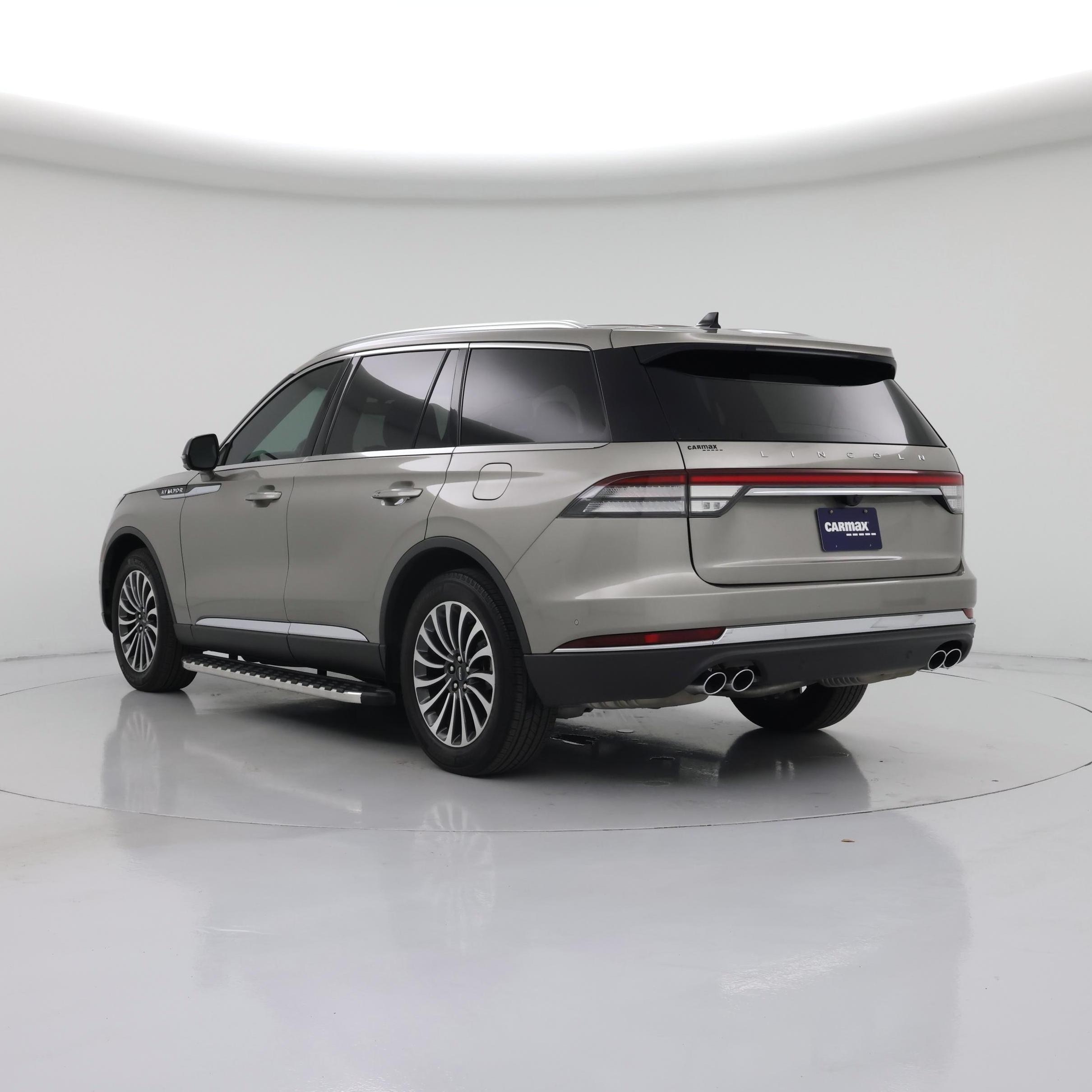Thumbnail: 2023 Lincoln Aviator - 2