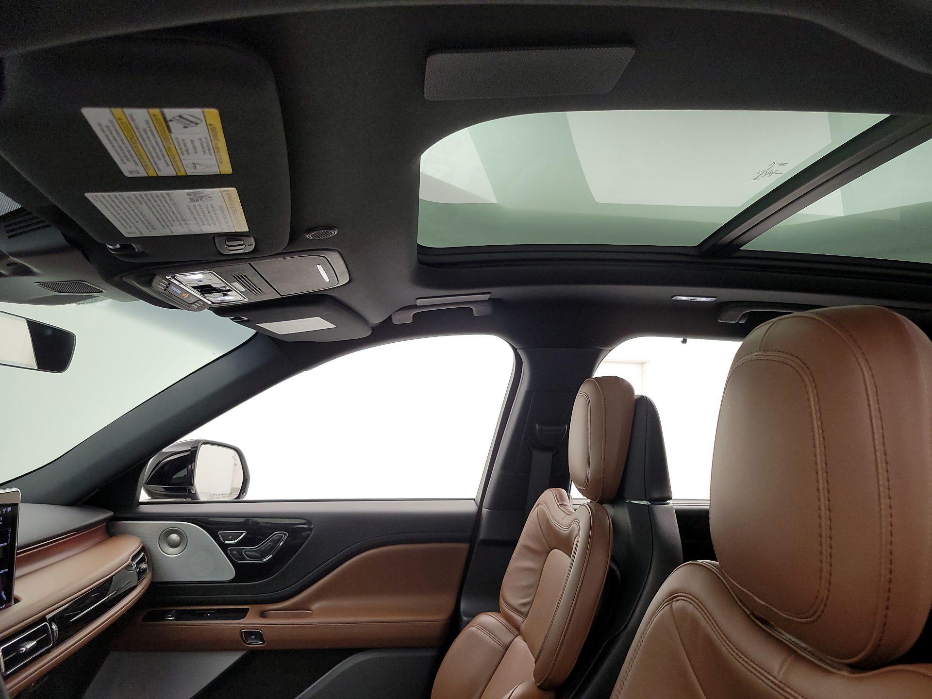 Thumbnail: 2023 Lincoln Aviator - 20