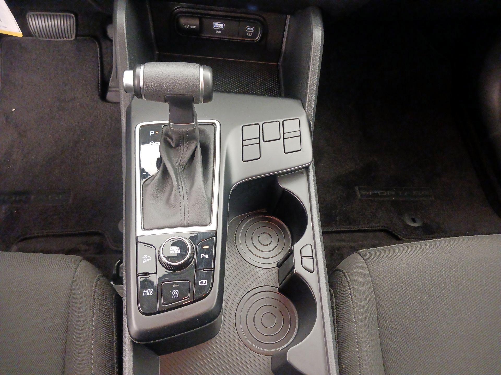 Thumbnail: 2025 Kia Sportage - 17