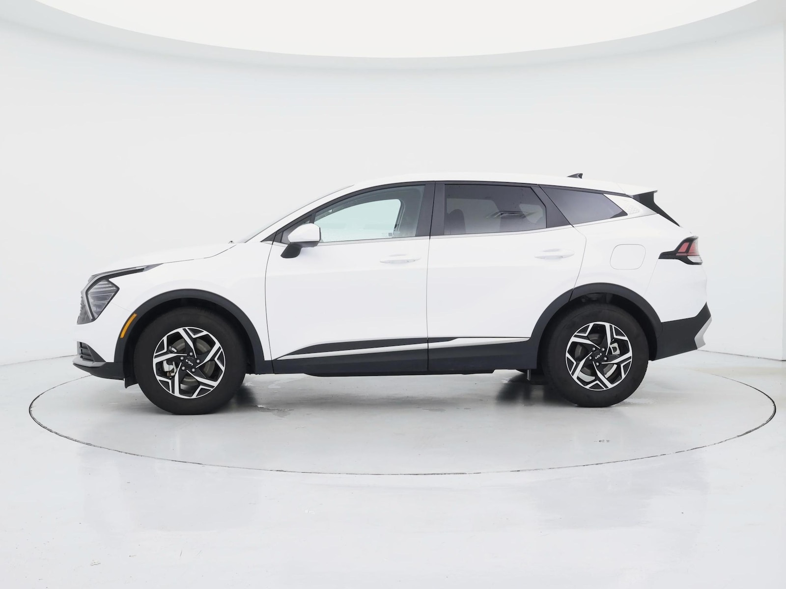 2025 Kia Sportage LX - Photo 4